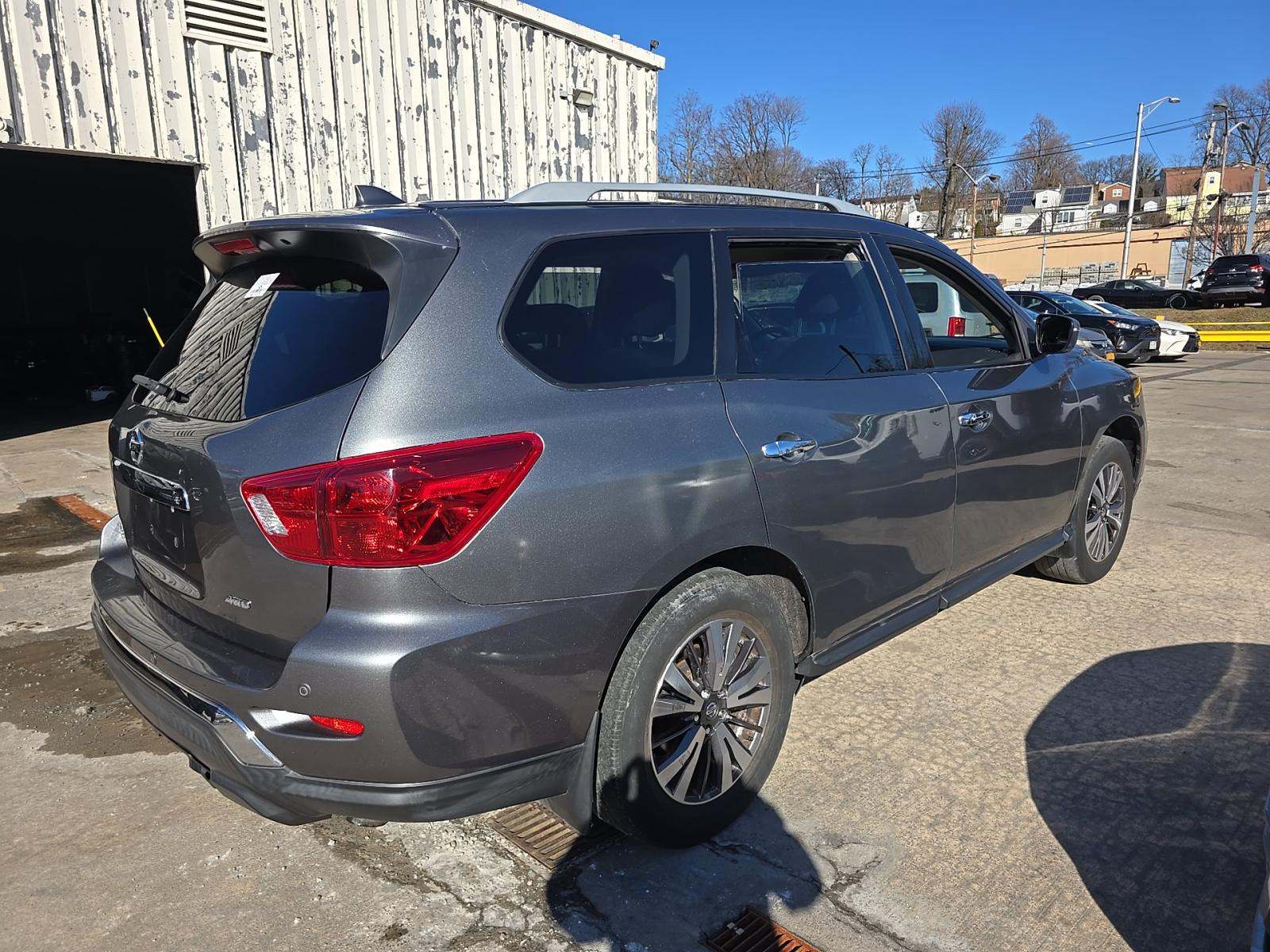 2020 Nissan Pathfinder S AWD