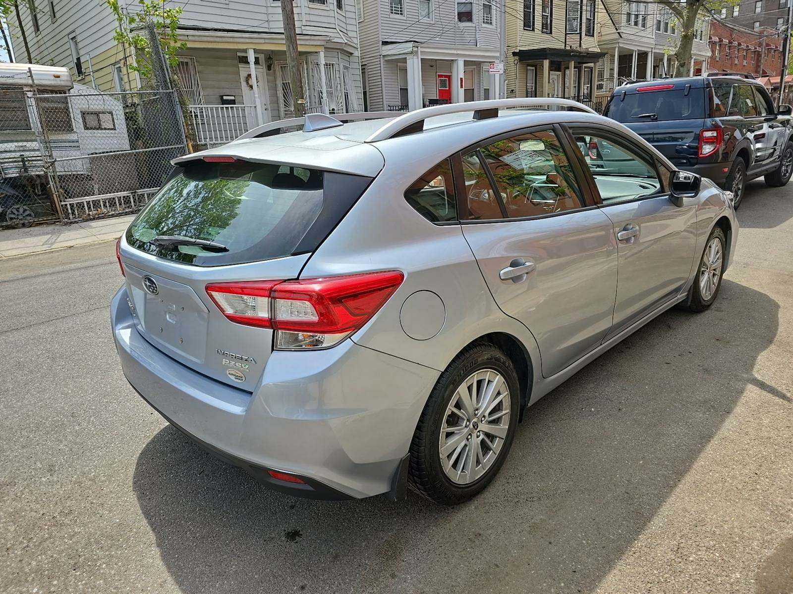 2017 Subaru Impreza 2.0i Premium AWD