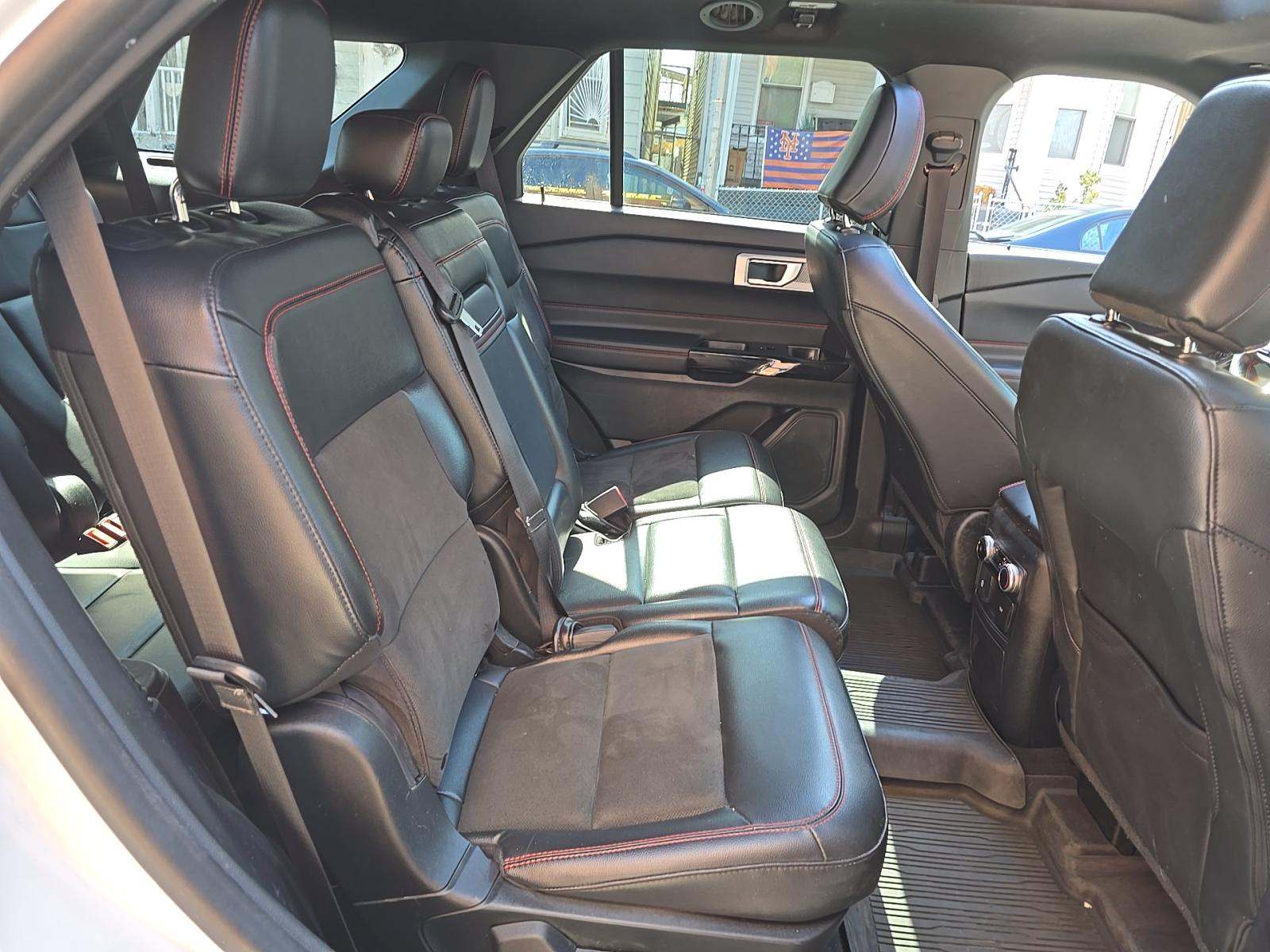 2022 Ford Explorer ST-Line AWD