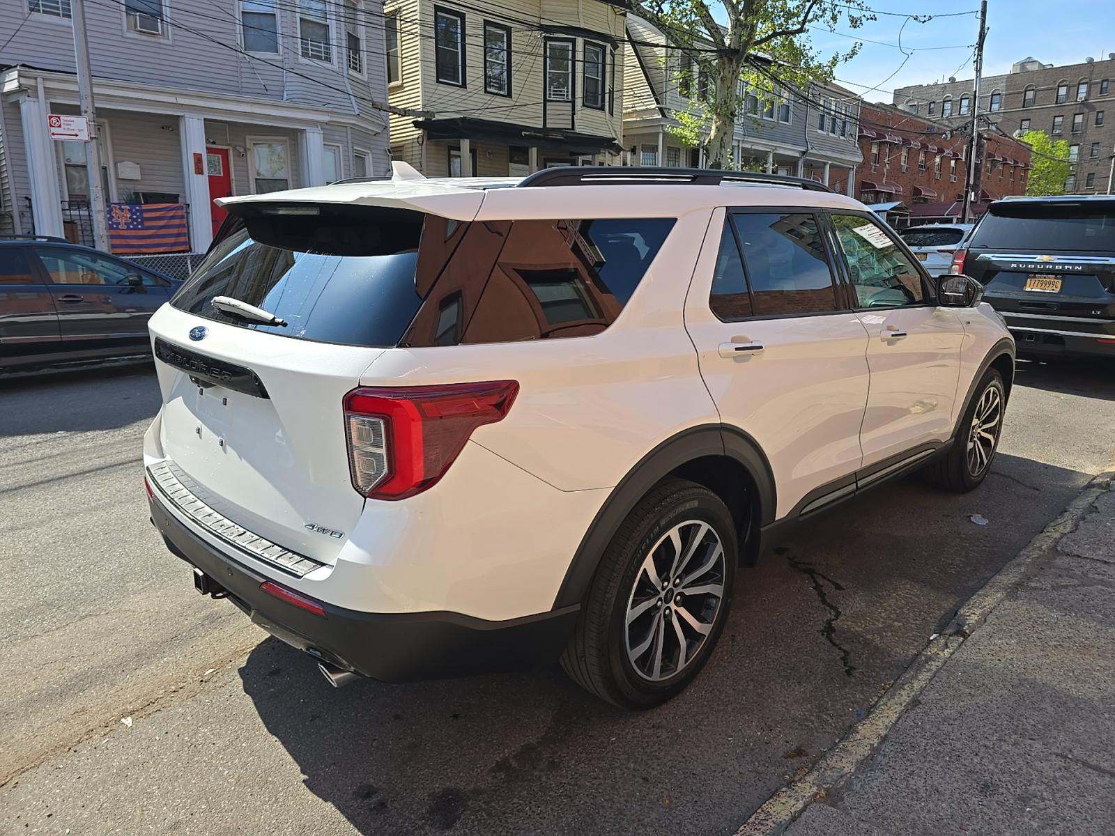 FORD EXPLORER - 3
