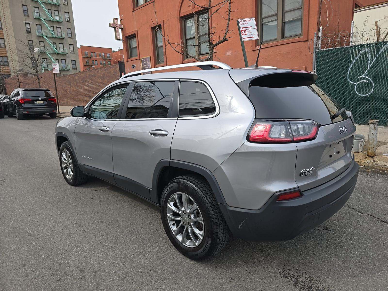 JEEP LATITUDE PLUS - 2