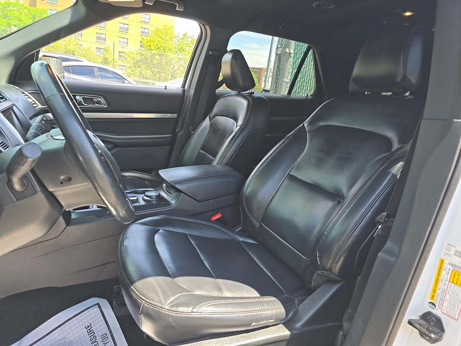 FORD EXPLORER - 6