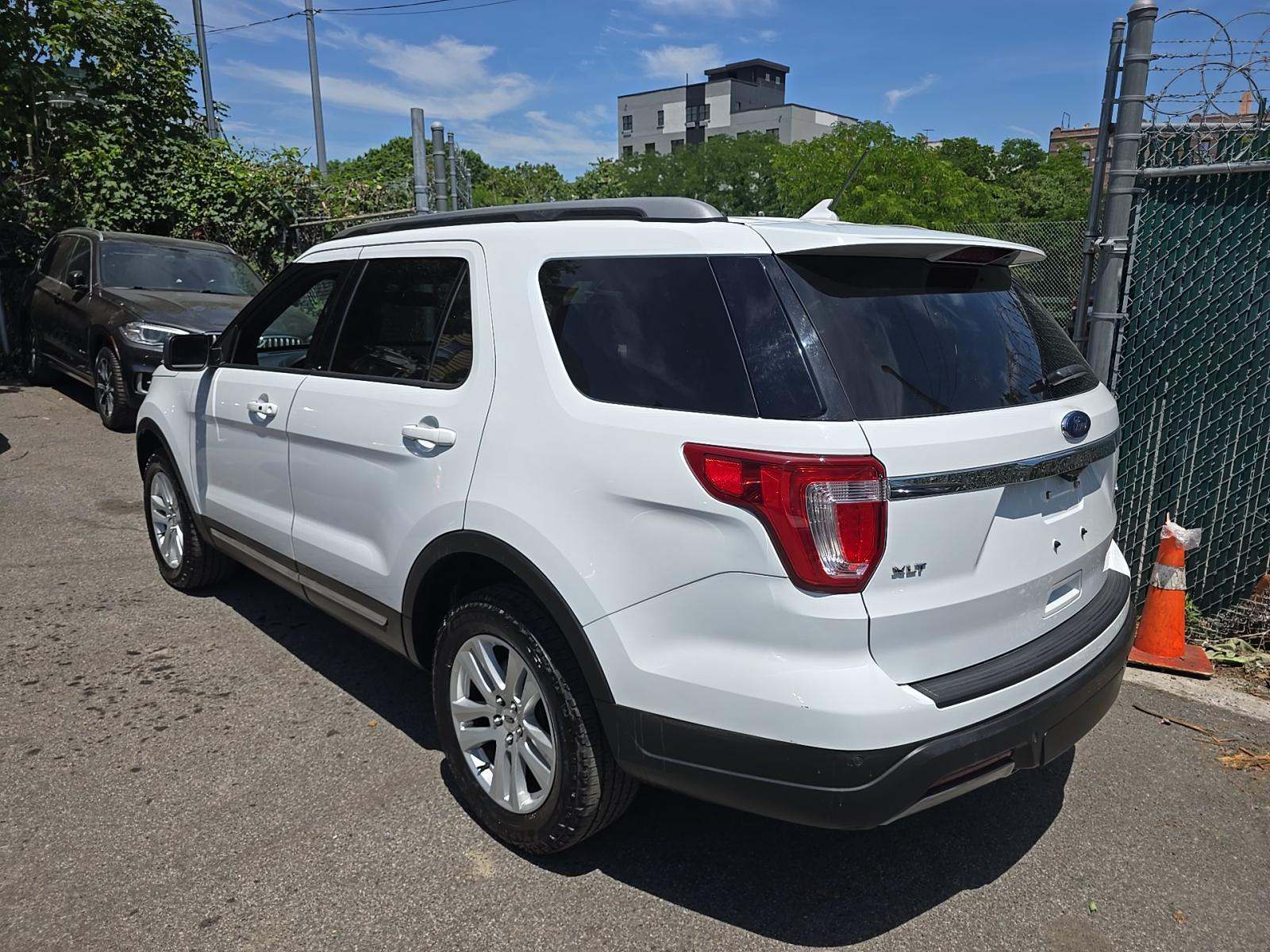 FORD EXPLORER - 2