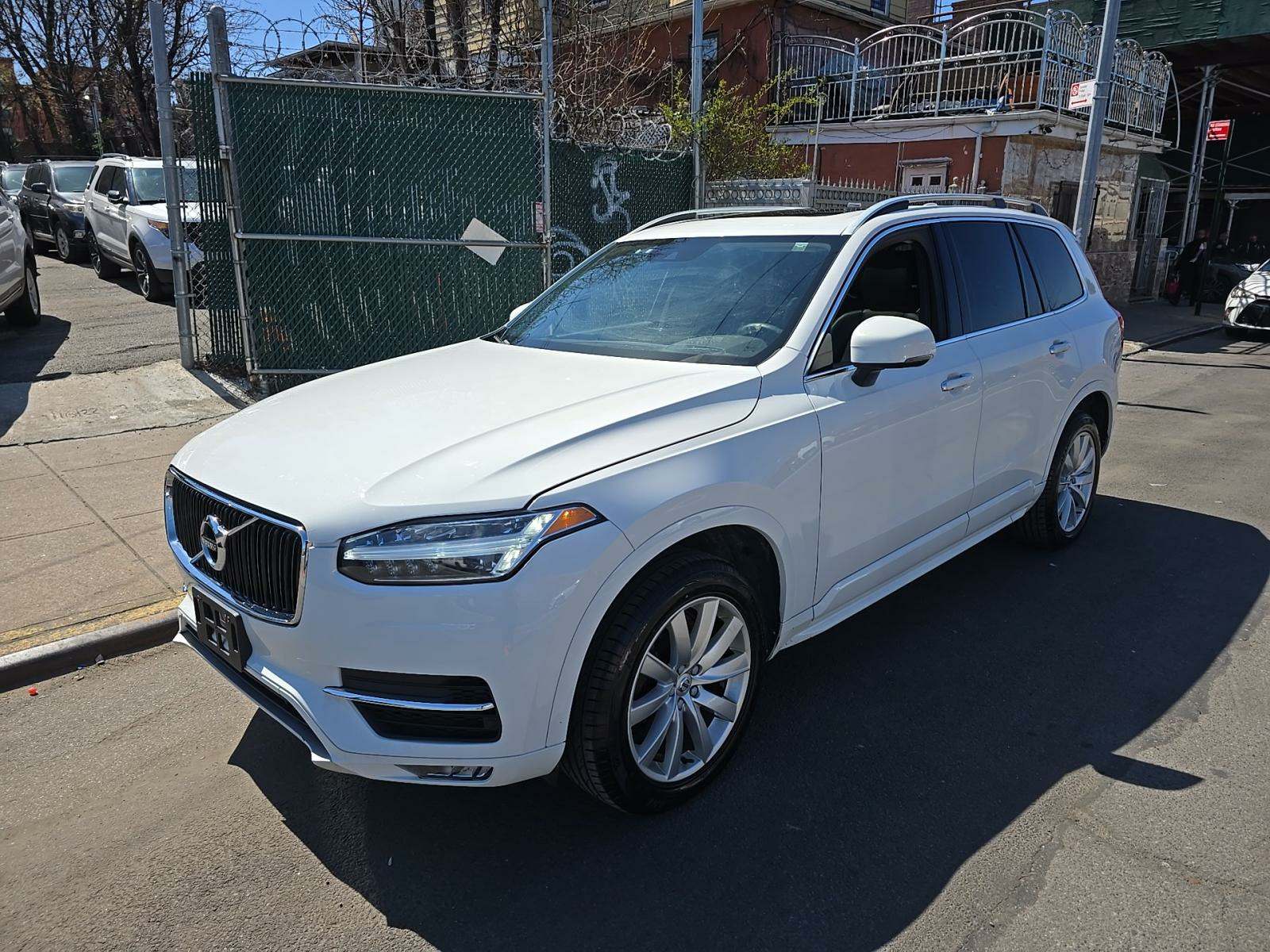 2019 Volvo XC90 T6 Momentum AWD
