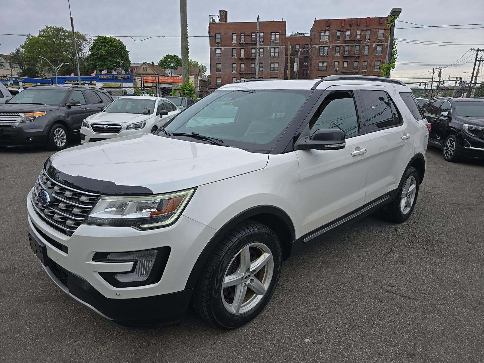 FORD EXPLORER - 1