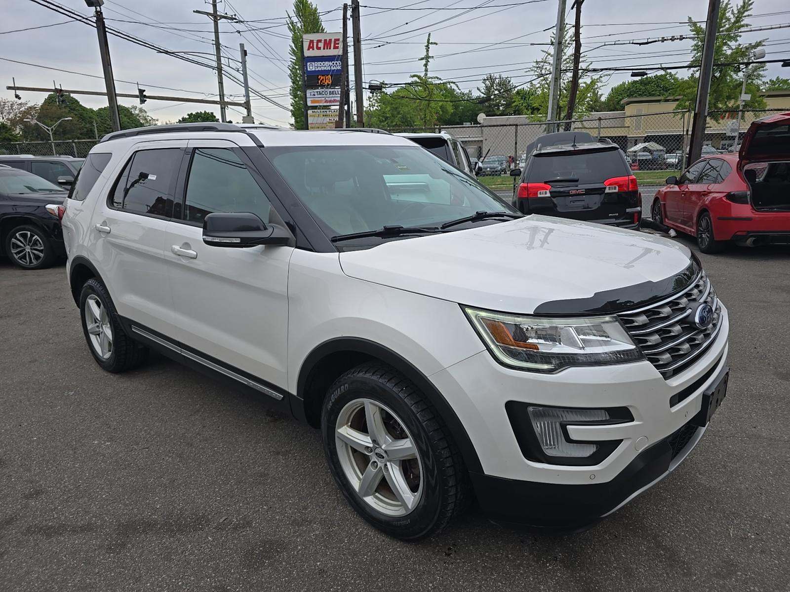 FORD EXPLORER - 4