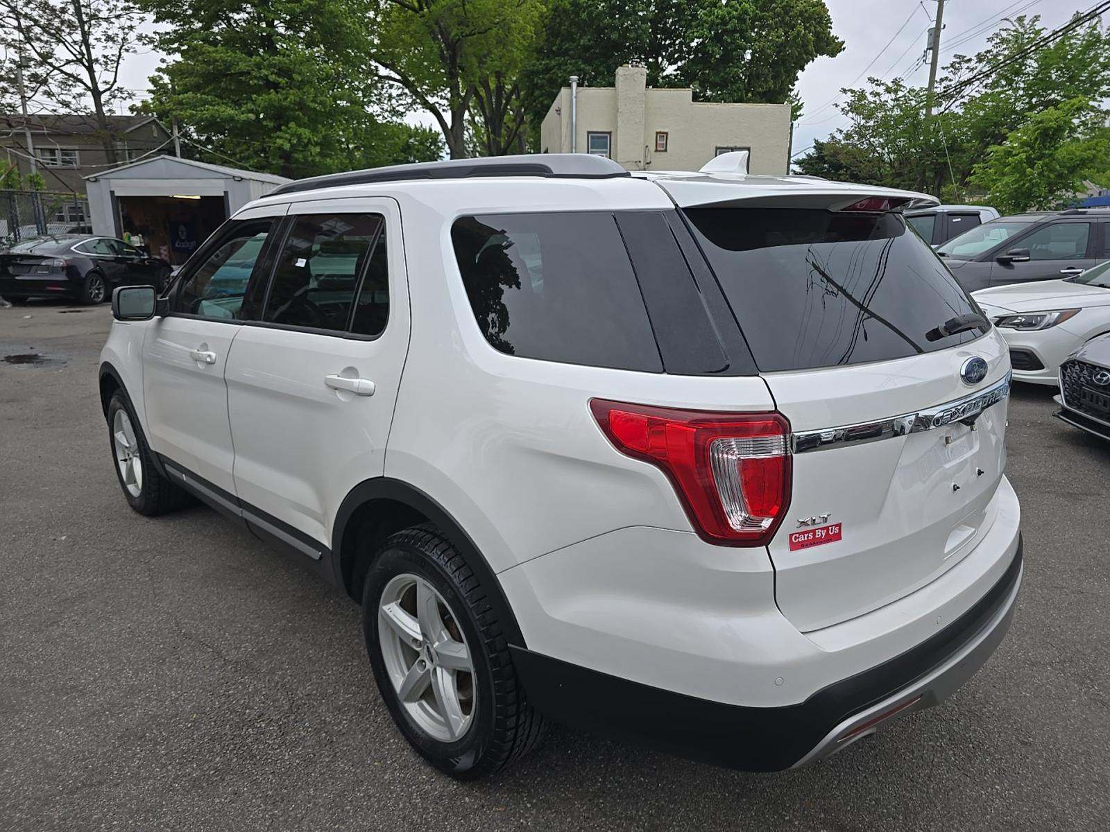 FORD EXPLORER - 2