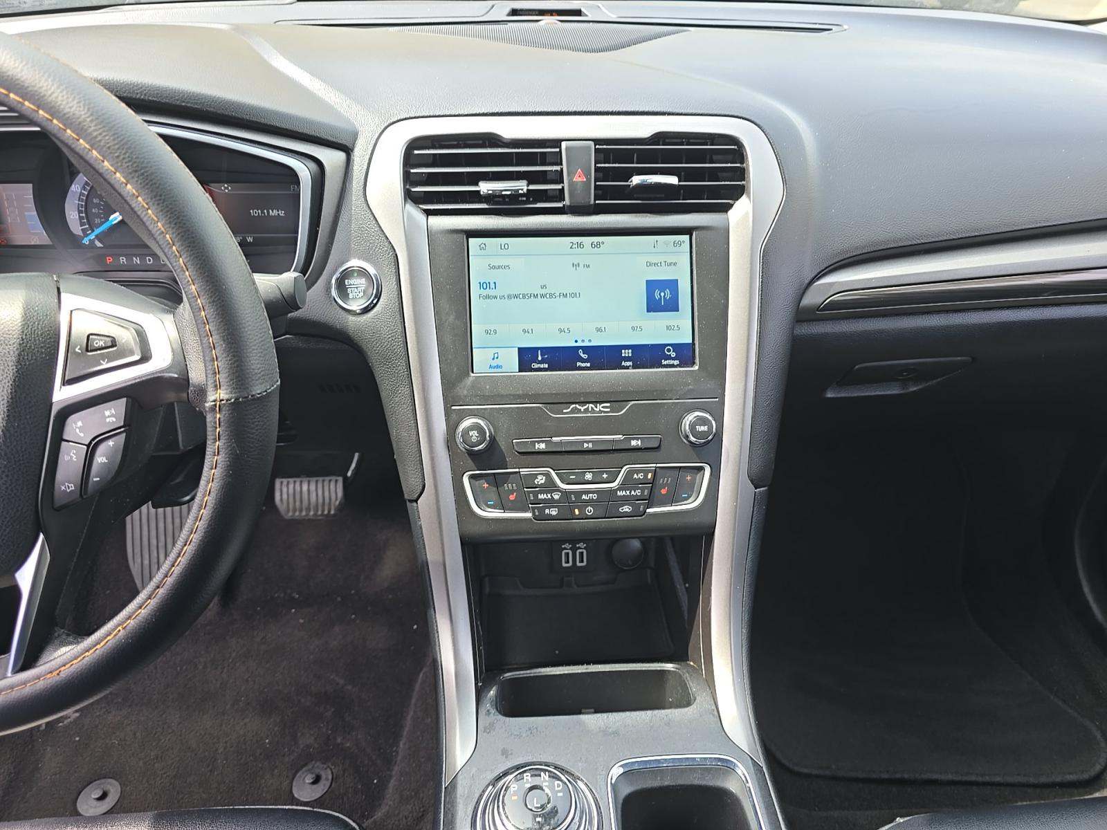 FORD FUSION - 10