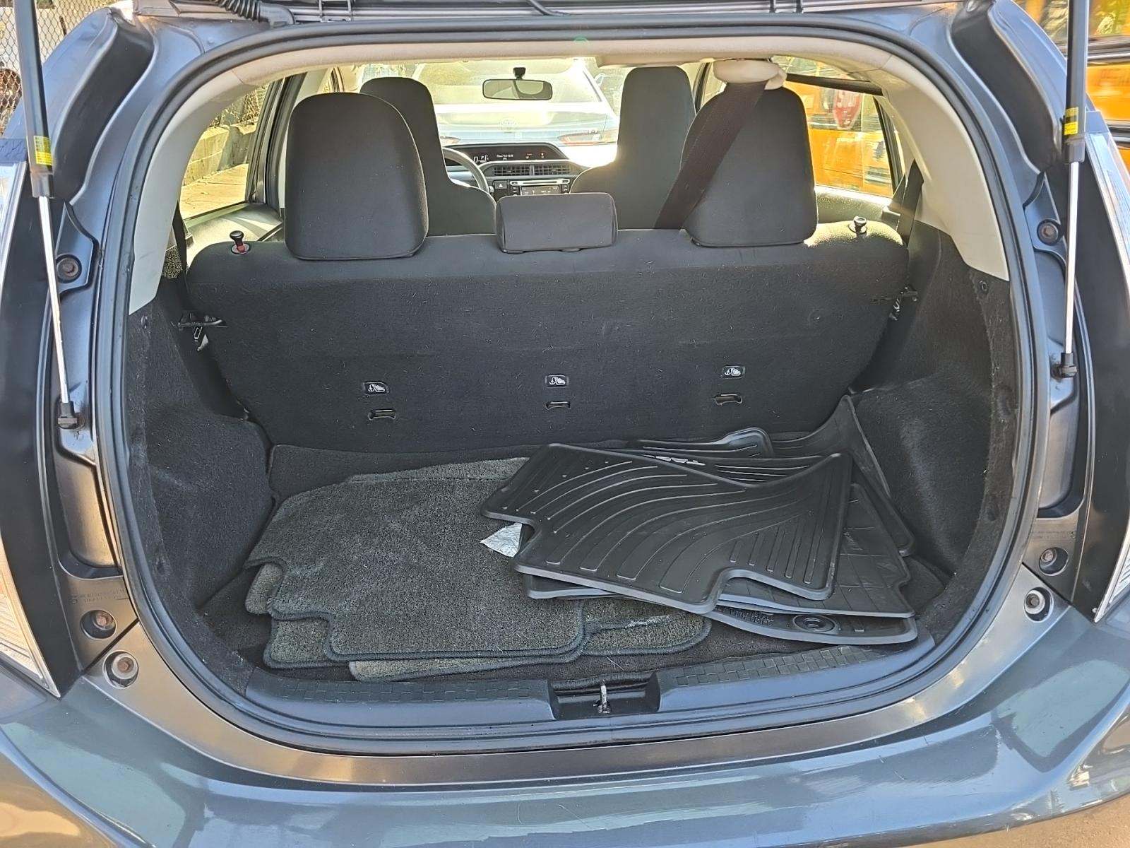 2015 Toyota Prius c One FWD