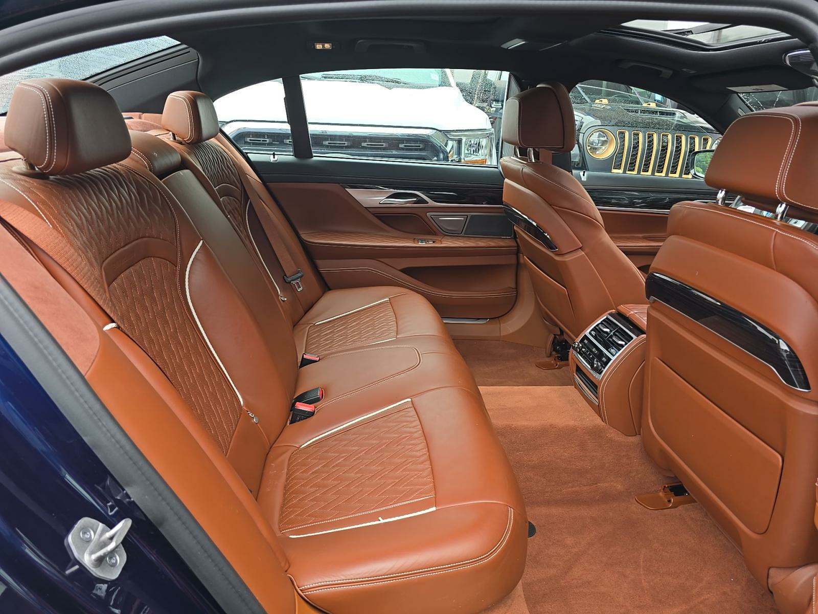 2022 BMW 7 Series 750i xDrive AWD