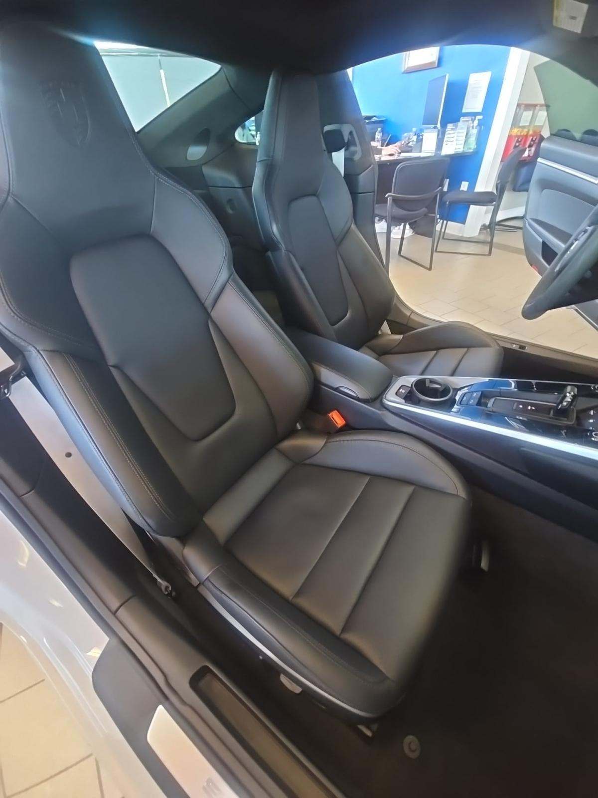 2025 Porsche 911 Carrera RWD