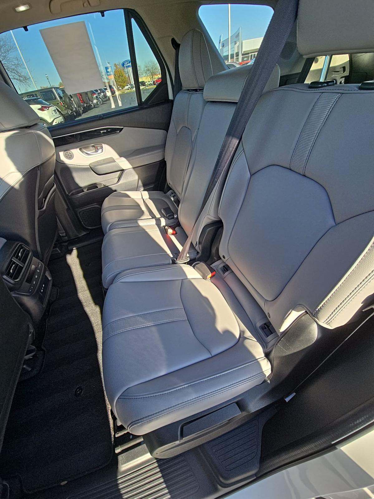 2025 Honda Pilot Touring AWD