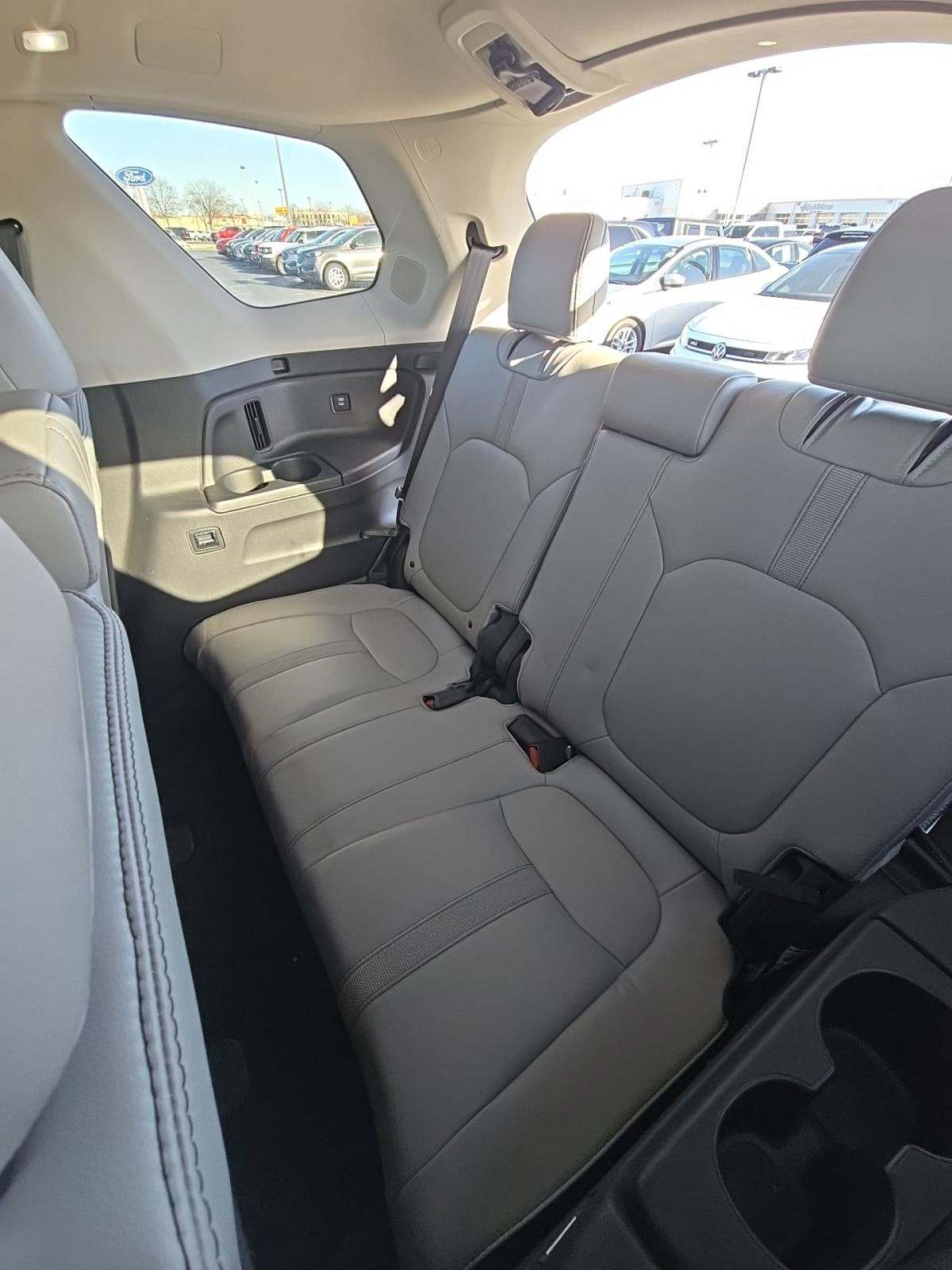 2025 Honda Pilot Touring AWD