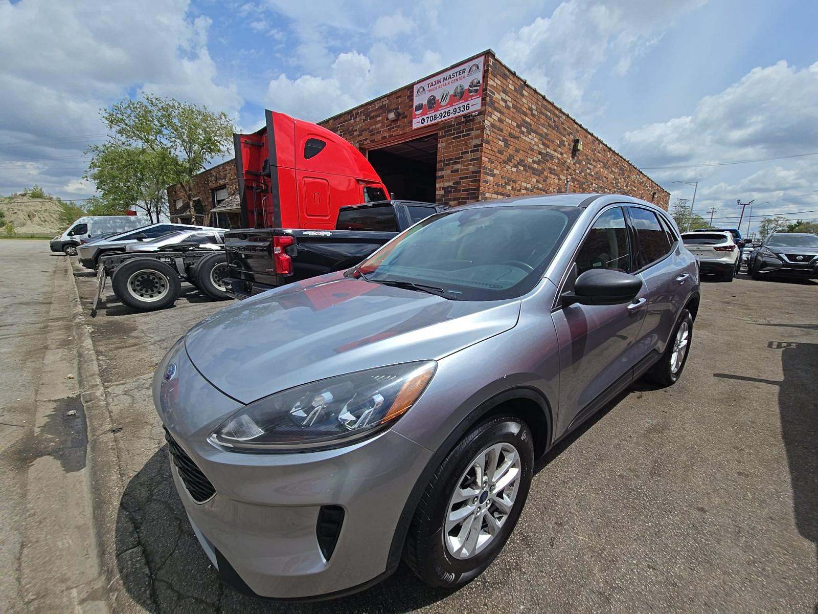 FORD ESCAPE - 1