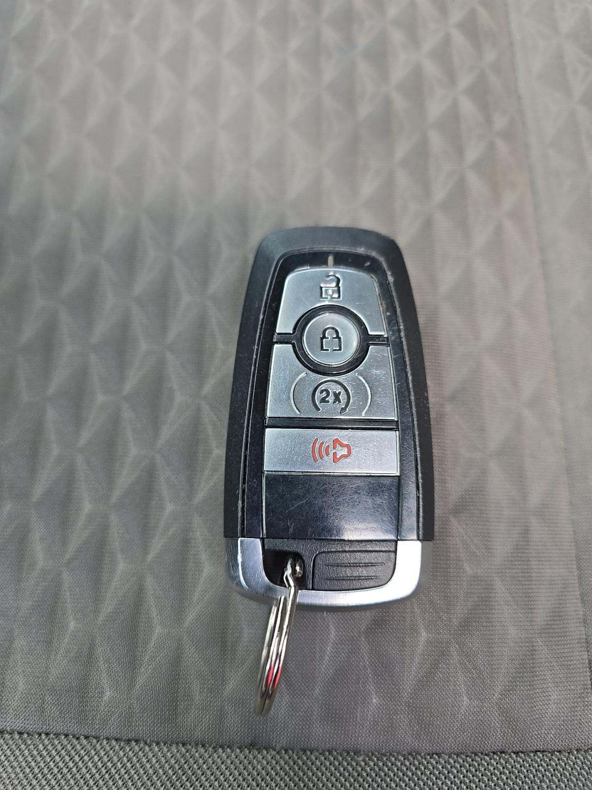 FORD ESCAPE - 8