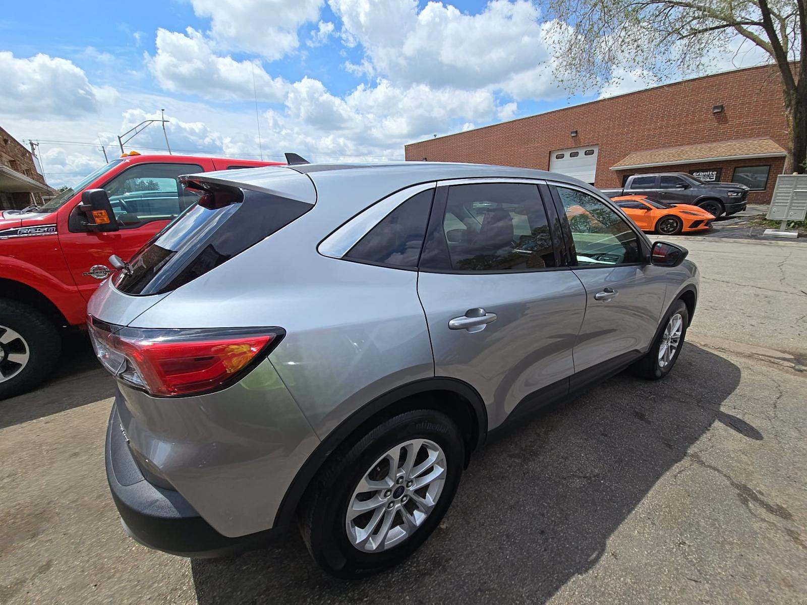 FORD ESCAPE - 3