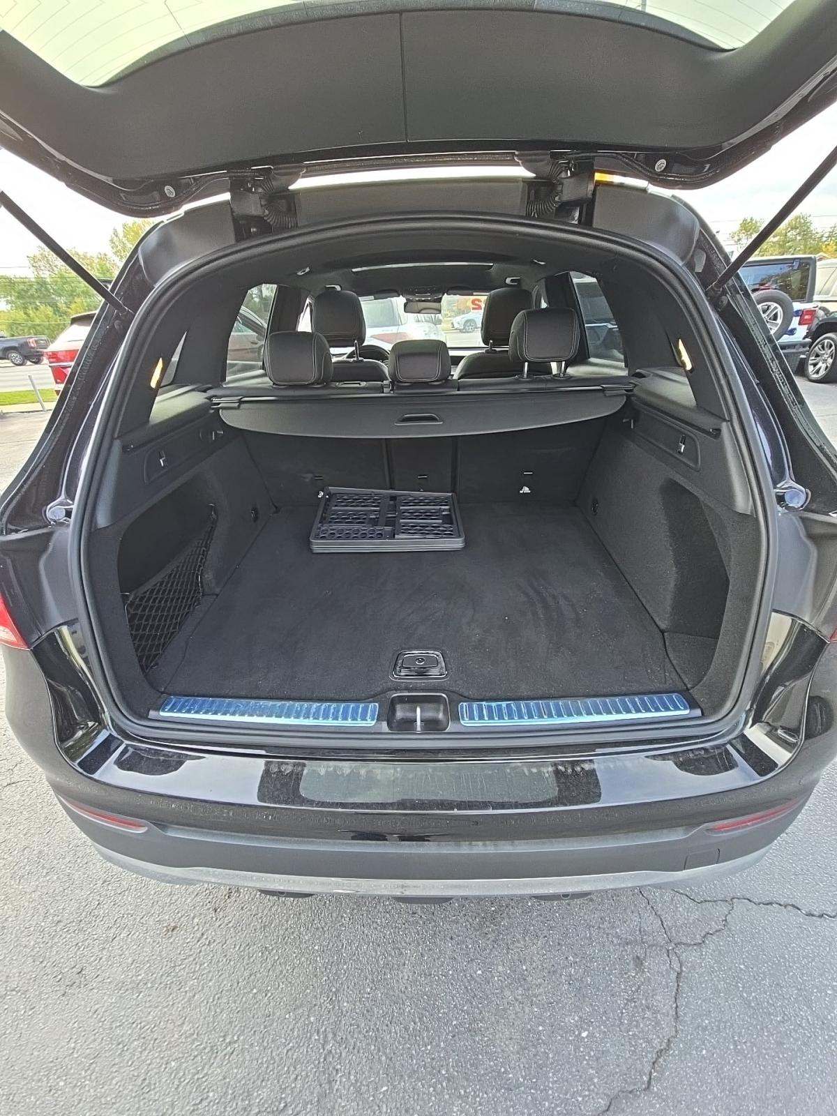 2022 Mercedes-Benz GLC GLC 300 AWD