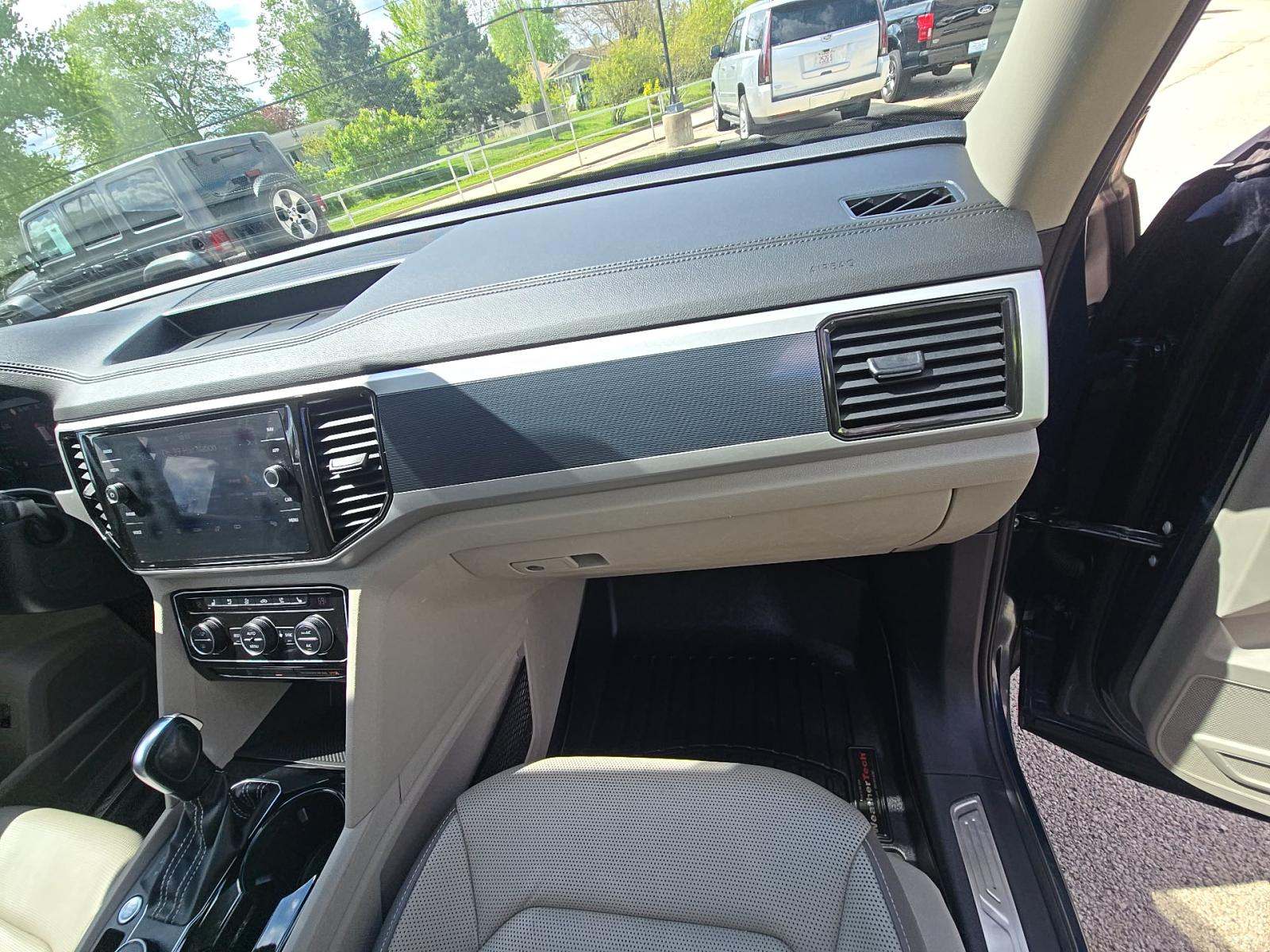 2021 Volkswagen Atlas 3.6L SEL Premium R-Line AWD