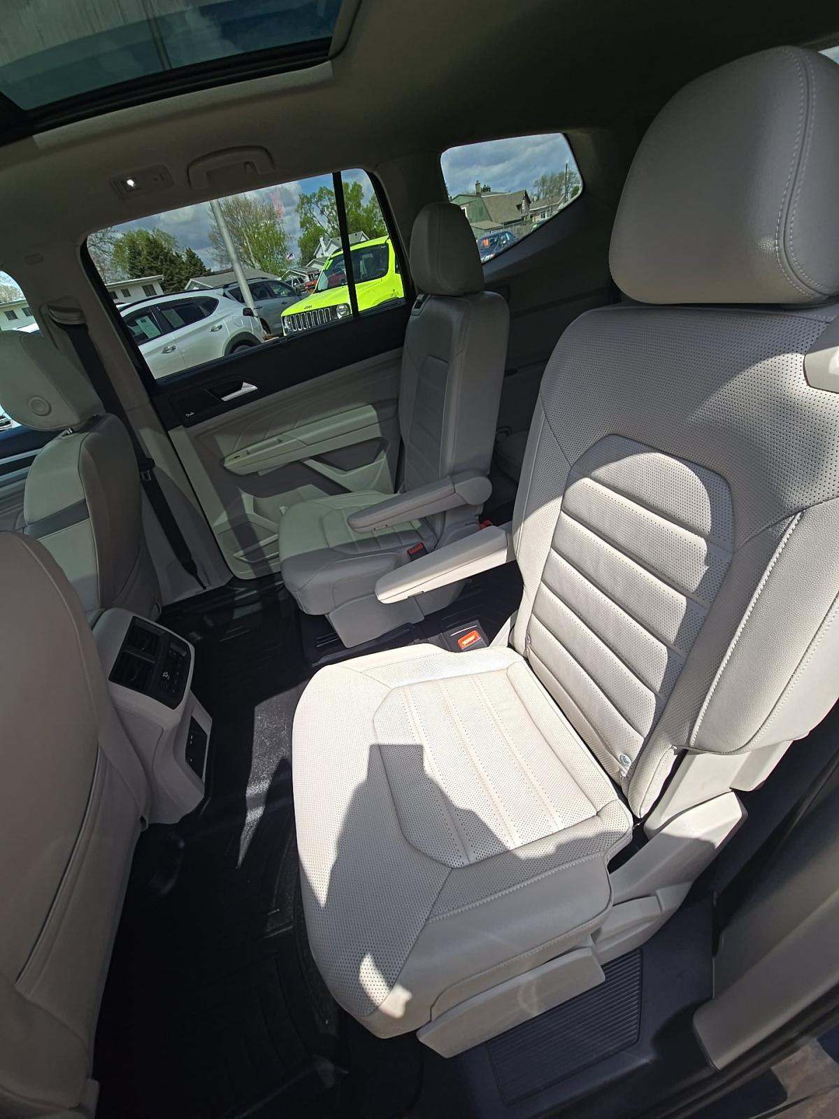 2021 Volkswagen Atlas 3.6L SEL Premium R-Line AWD