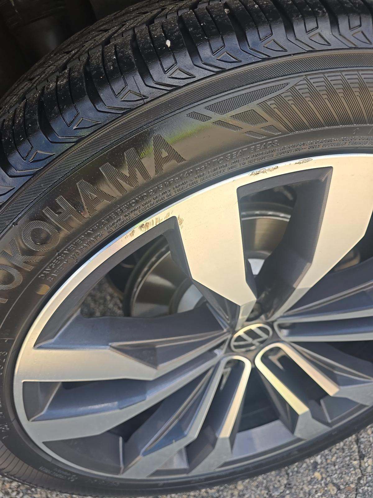 2021 Volkswagen Atlas 3.6L SEL Premium R-Line AWD