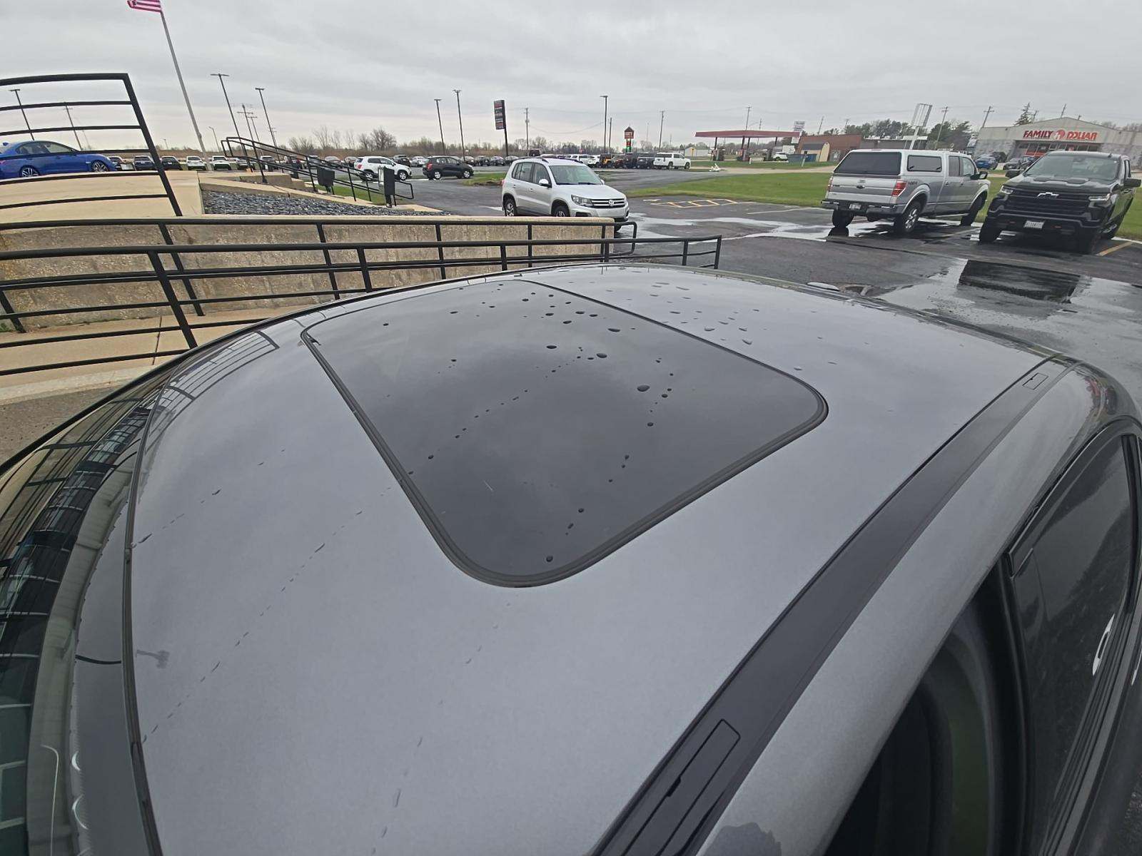 MERCEDES-BENZ E-CLASS - 8