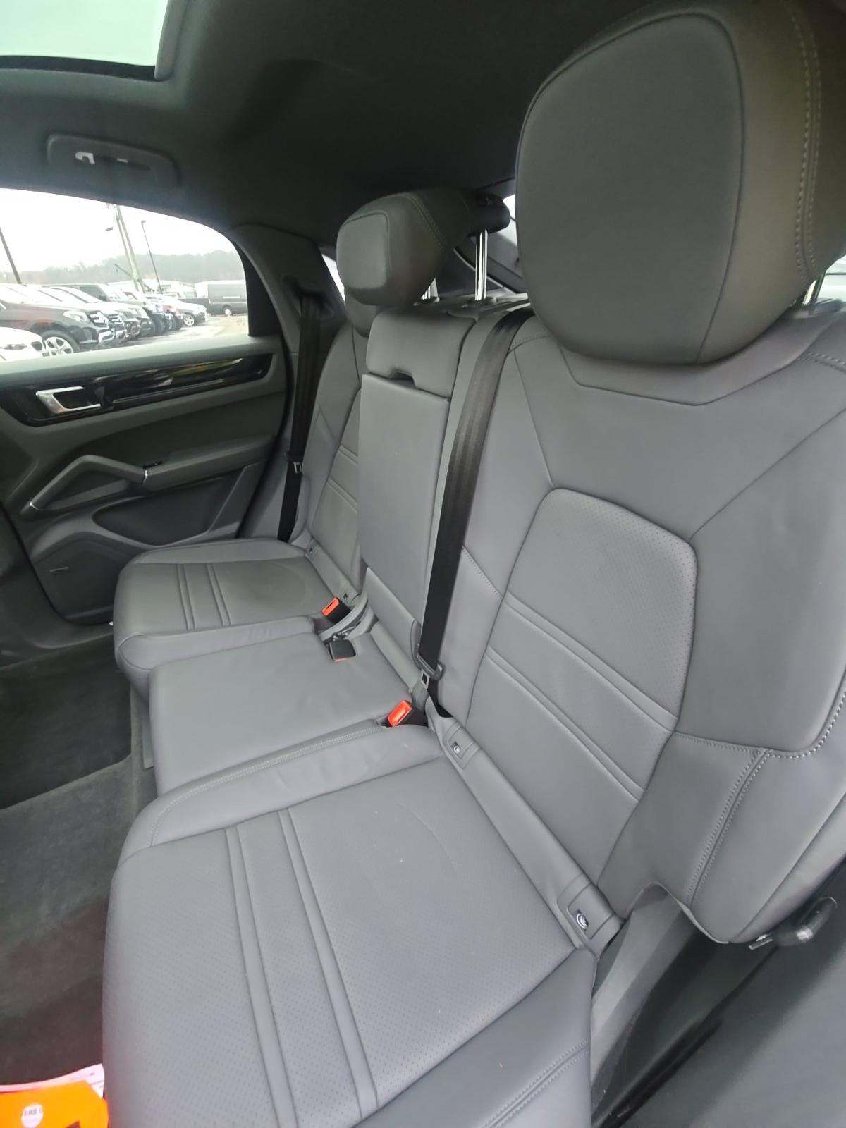 2022 Porsche Cayenne Base AWD