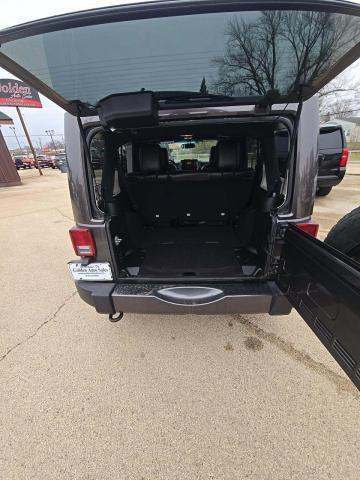 JEEP UNLIMITED SAHARA - 10