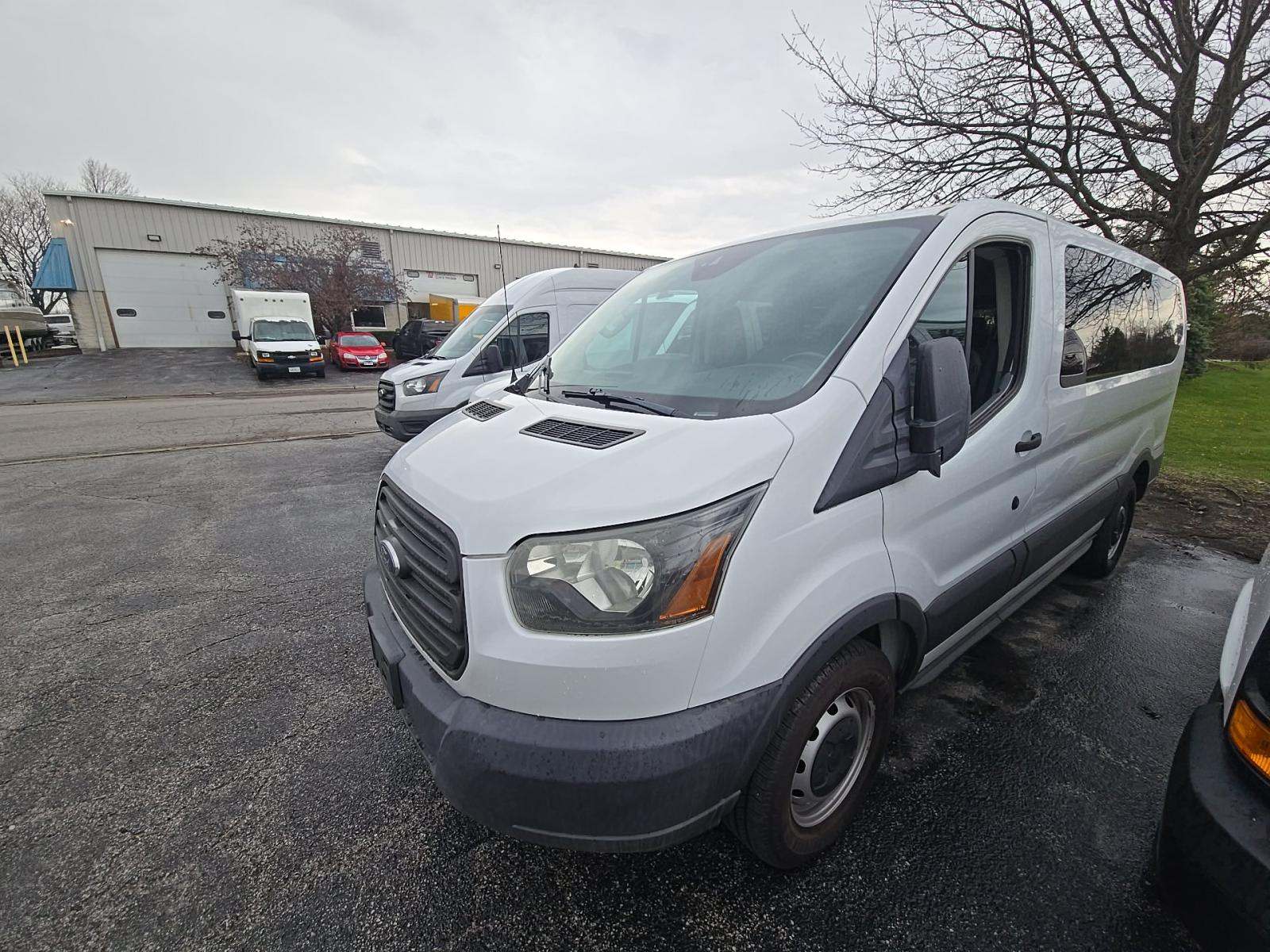FORD TRANSIT 150 - 1