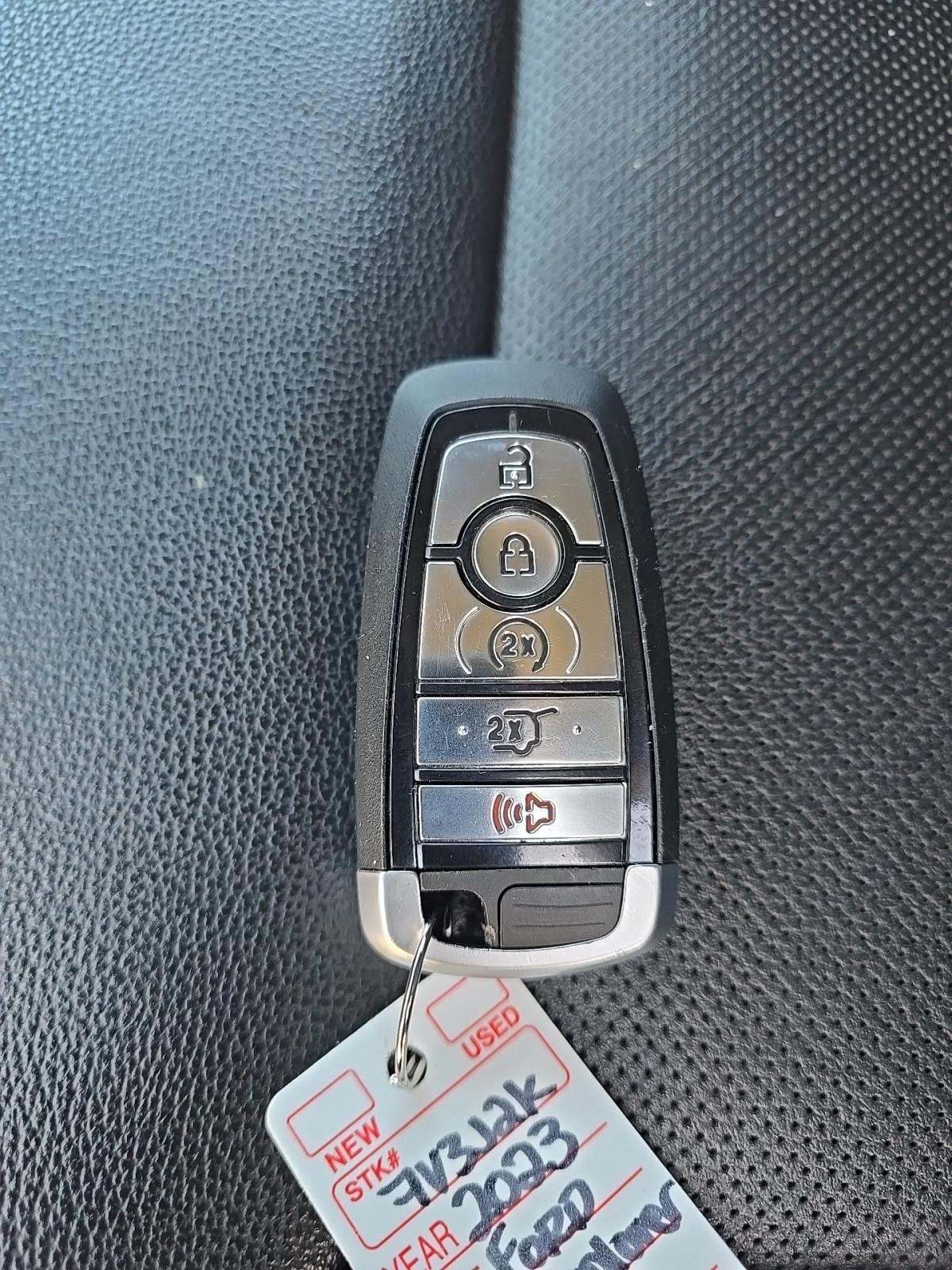 2023 Ford Explorer Limited RWD