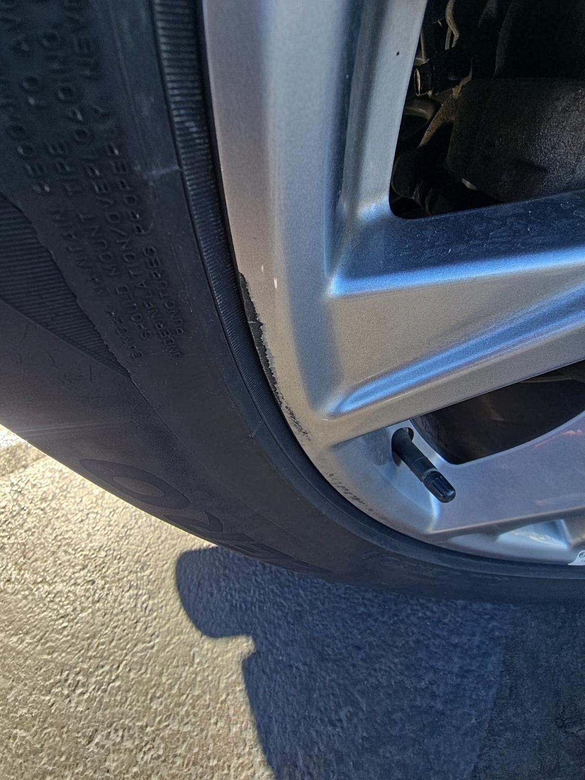 2023 Ford Explorer Limited RWD