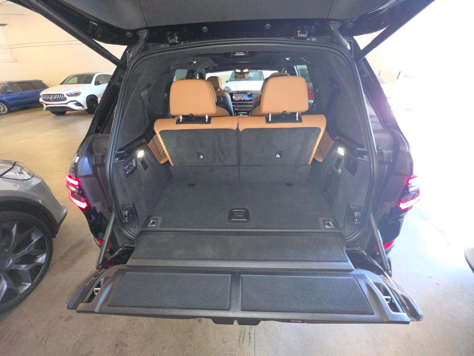 2023 BMW X7 xDrive40i AWD