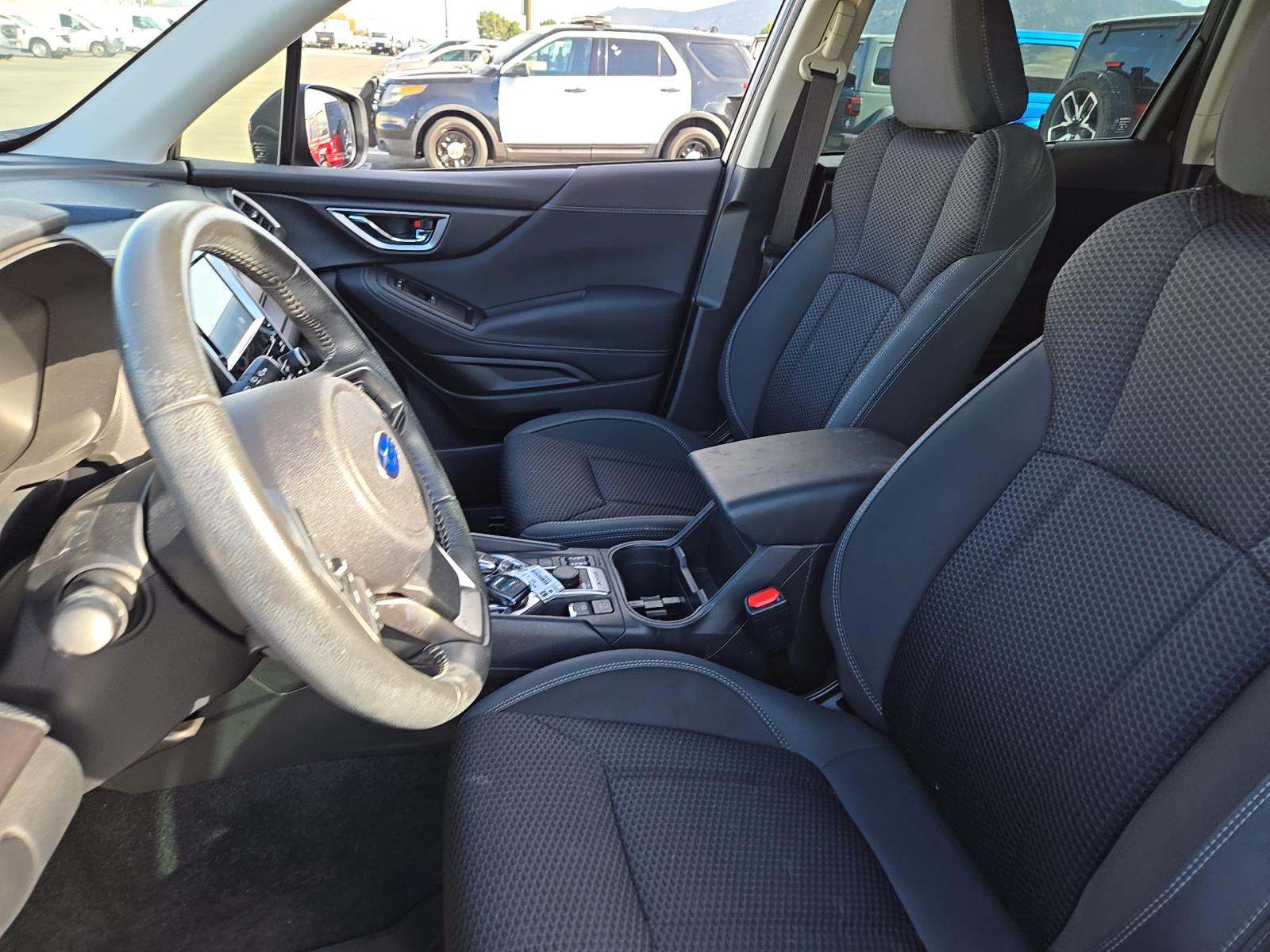 2023 Subaru Forester Premium AWD