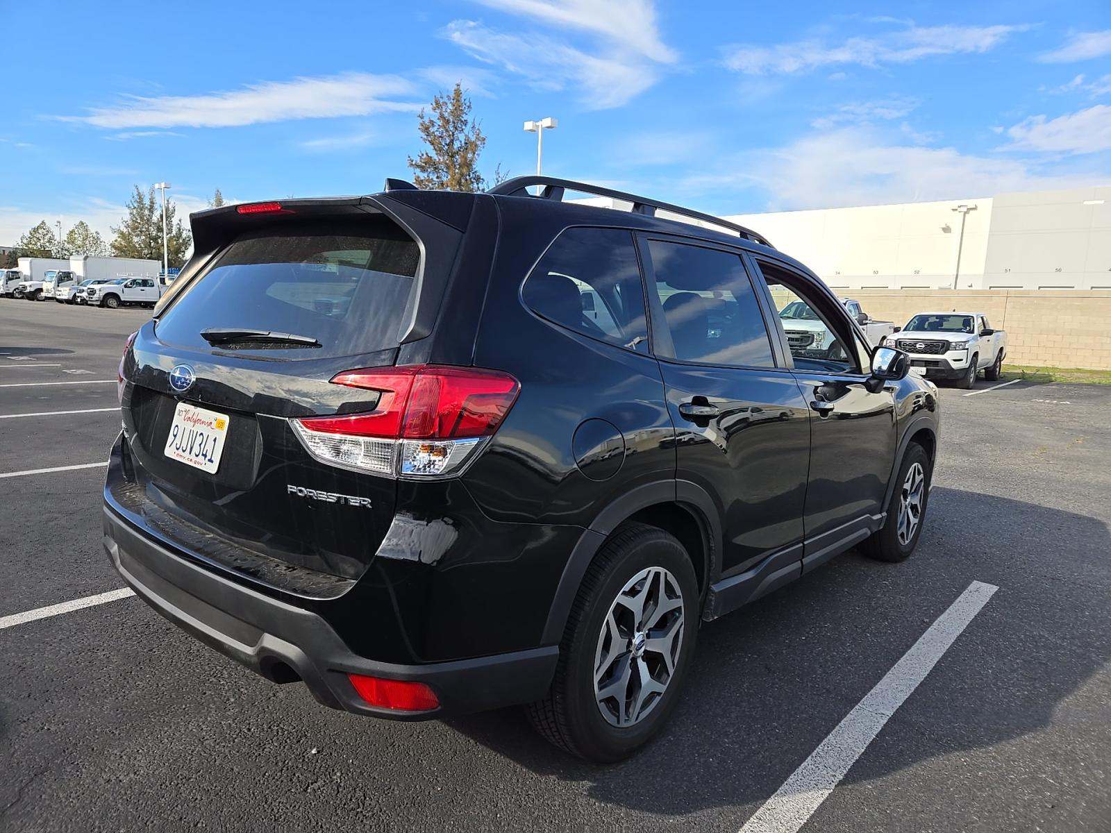 2023 Subaru Forester Premium AWD