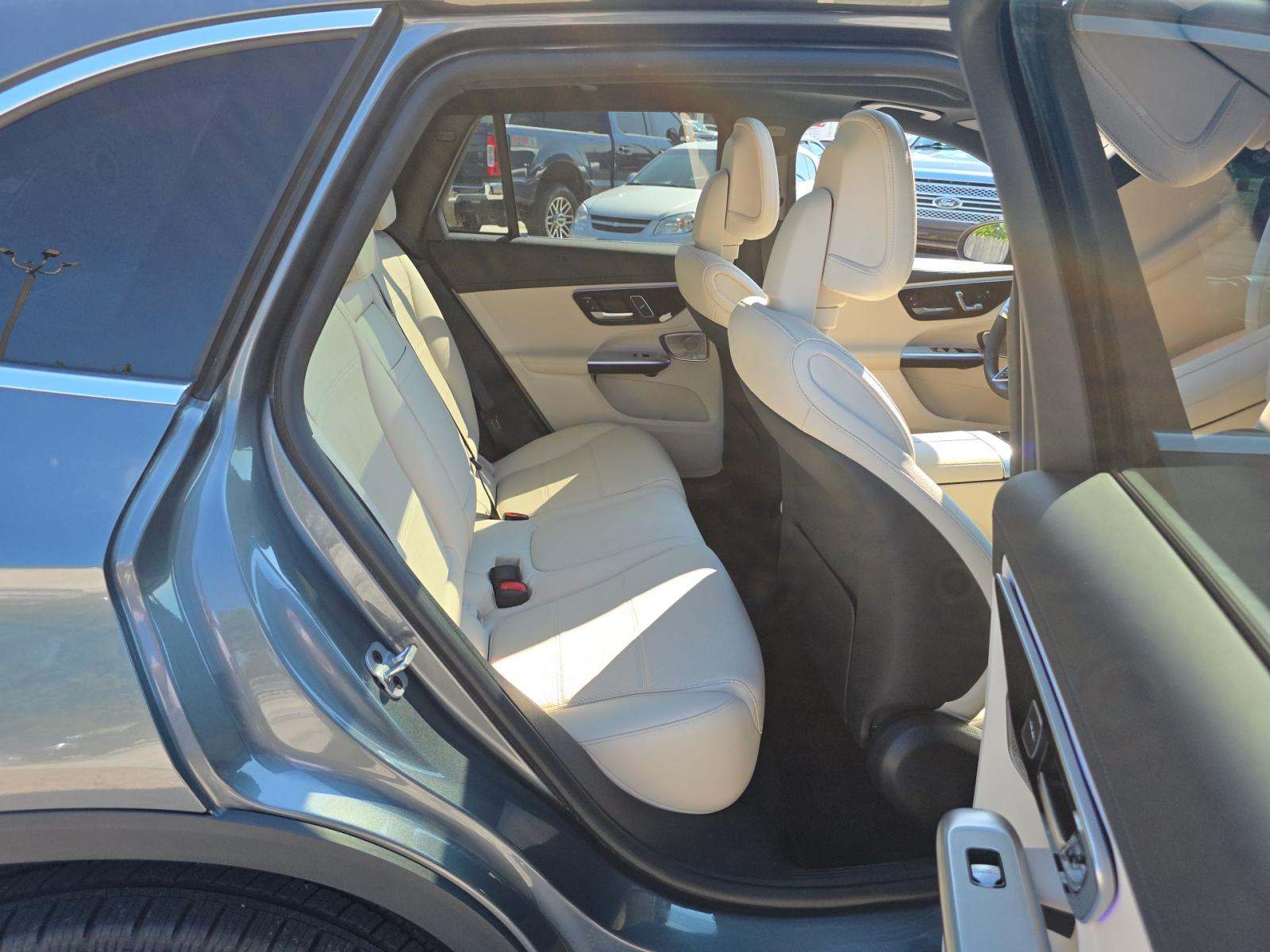 2023 Mercedes-Benz GLC GLC 300 AWD