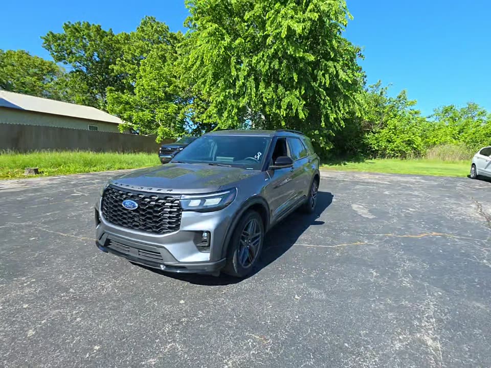 2025 Ford Explorer ST-Line AWD
