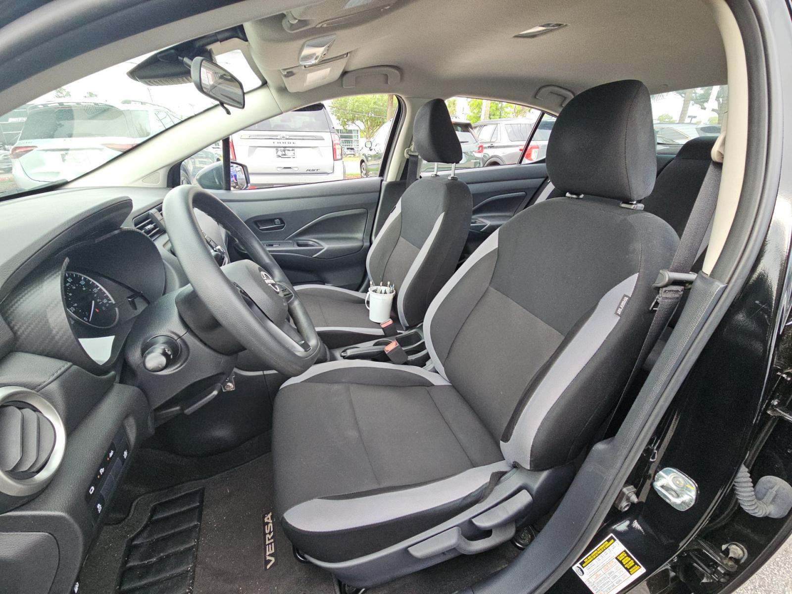 NISSAN VERSA - 6