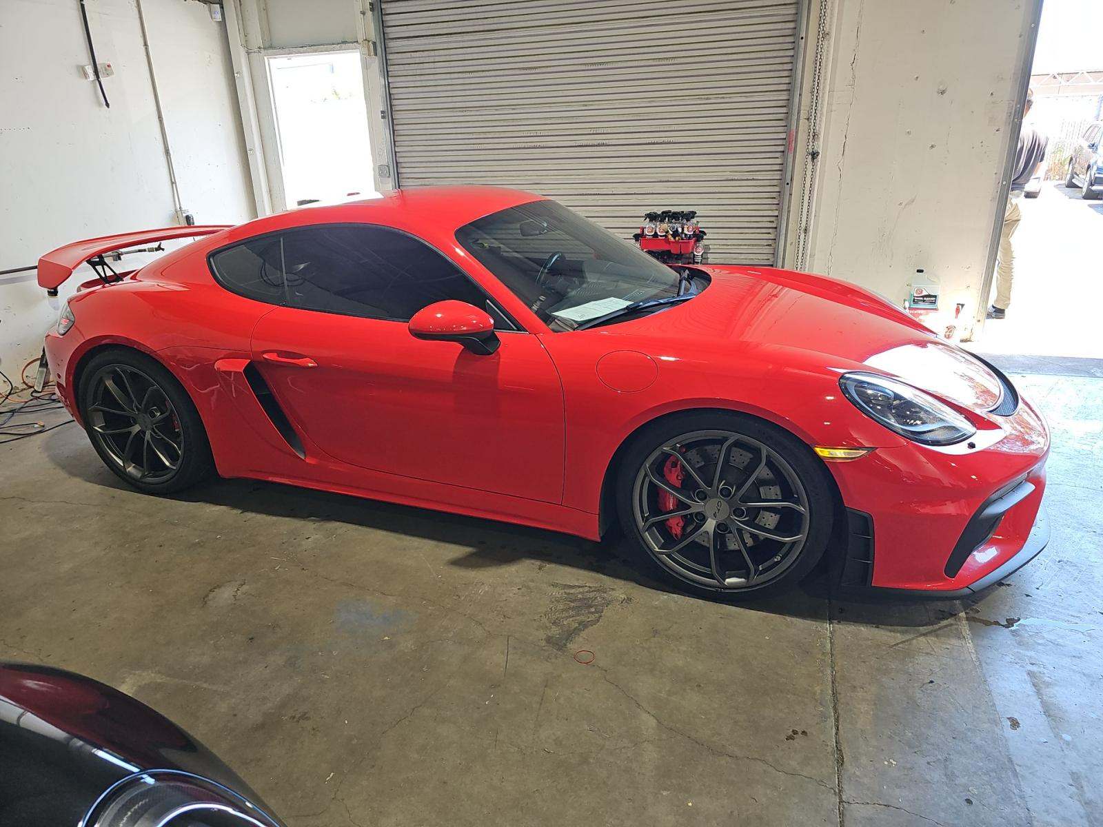 2020 Porsche 718 Cayman GT4 RWD
