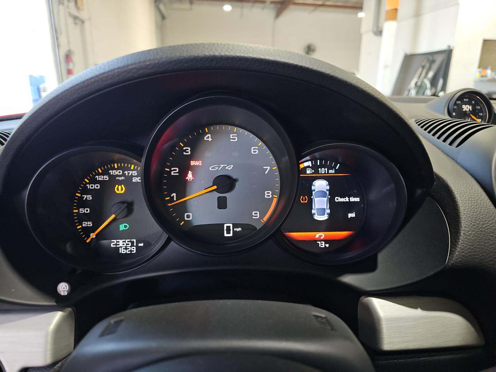 2020 Porsche 718 Cayman GT4 RWD
