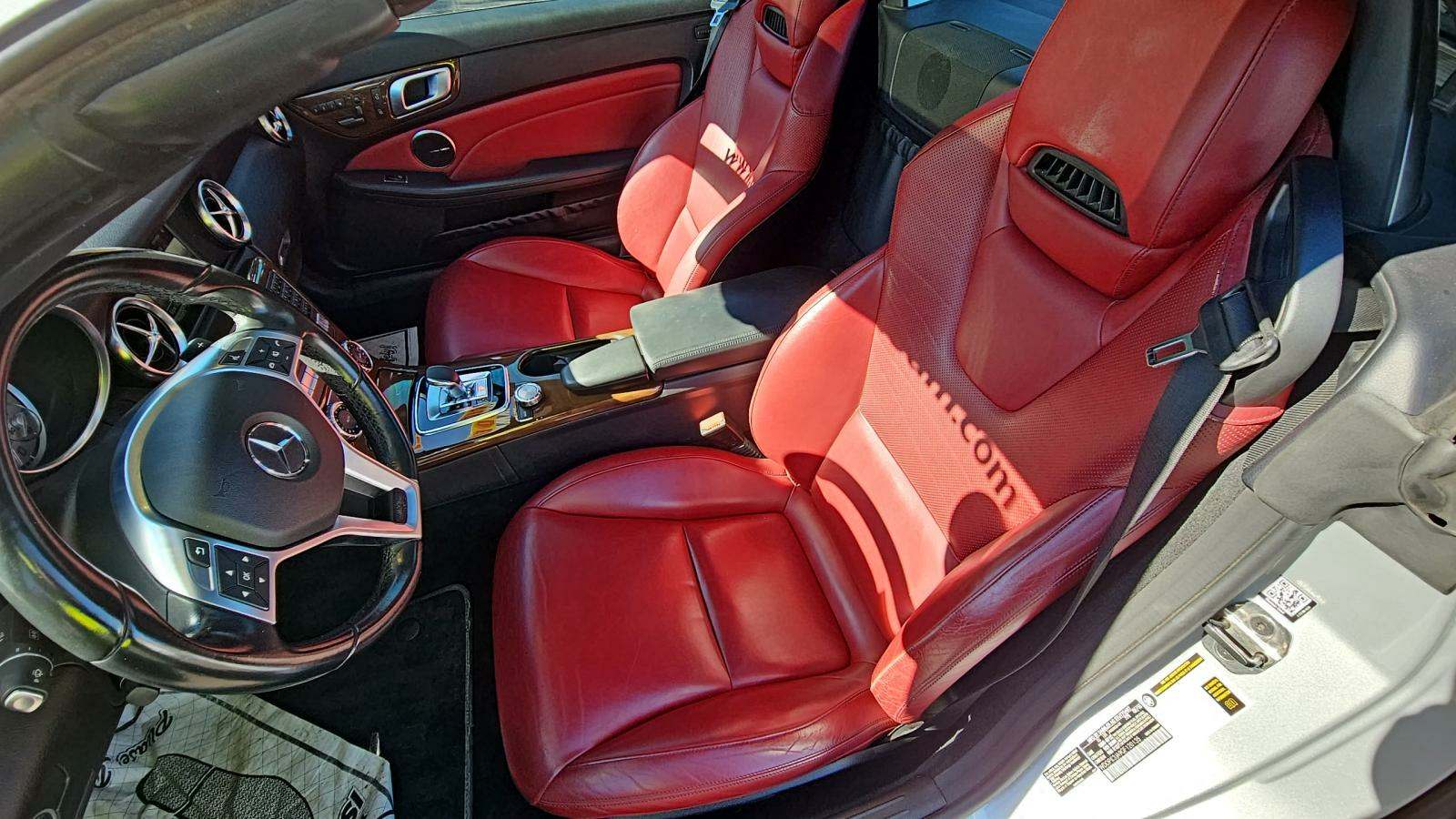 2016 Mercedes-Benz SLK-Class SLK 300 RWD