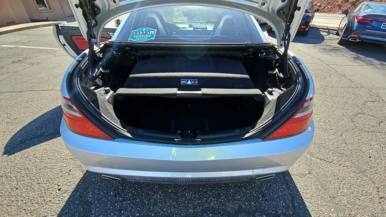 2016 Mercedes-Benz SLK-Class SLK 300 RWD