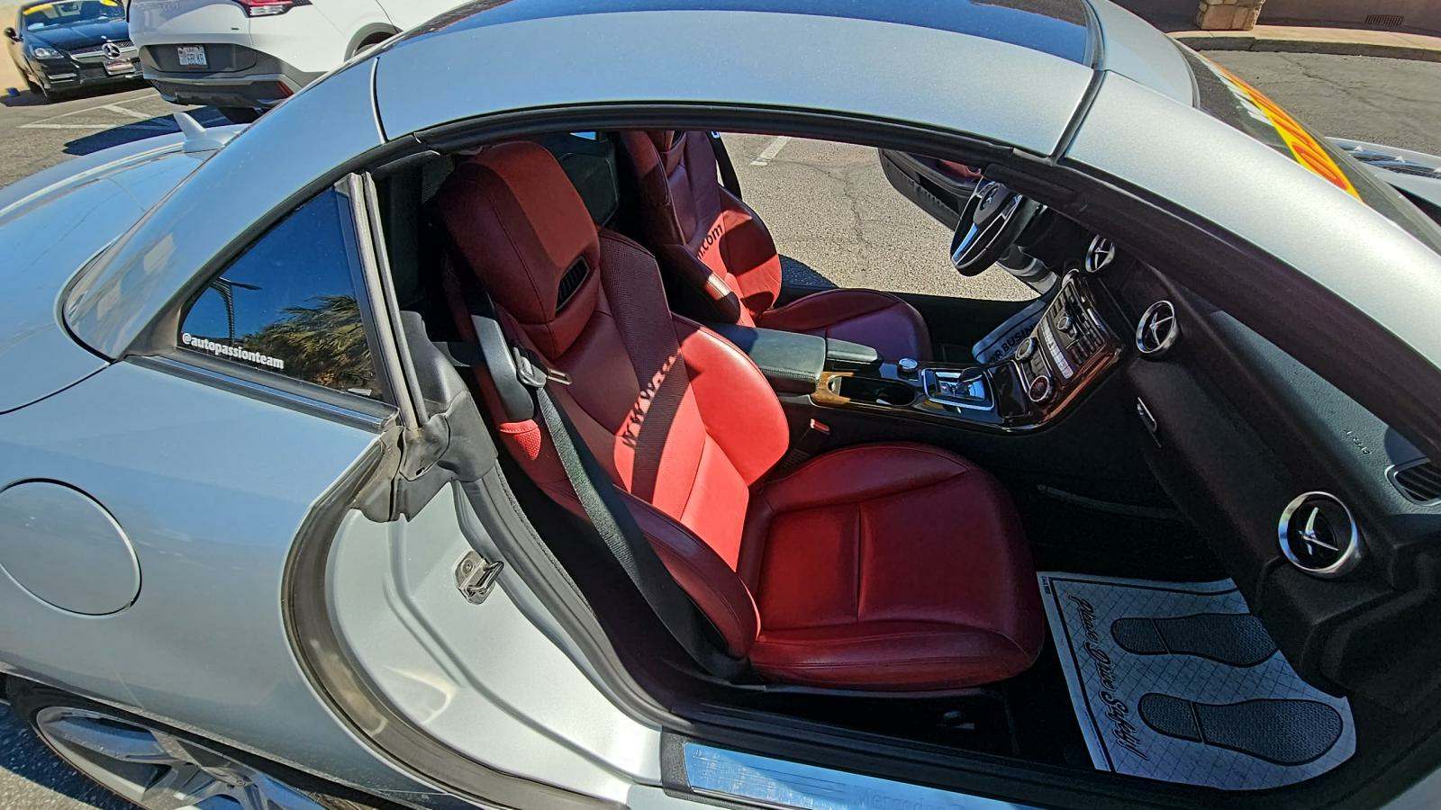 2016 Mercedes-Benz SLK-Class SLK 300 RWD