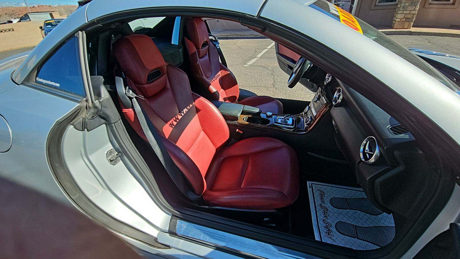 2016 Mercedes-Benz SLK-Class SLK 300 RWD