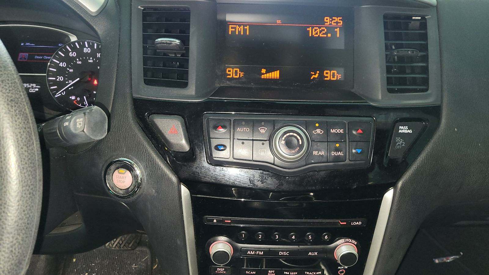 2014 Nissan Pathfinder S FWD