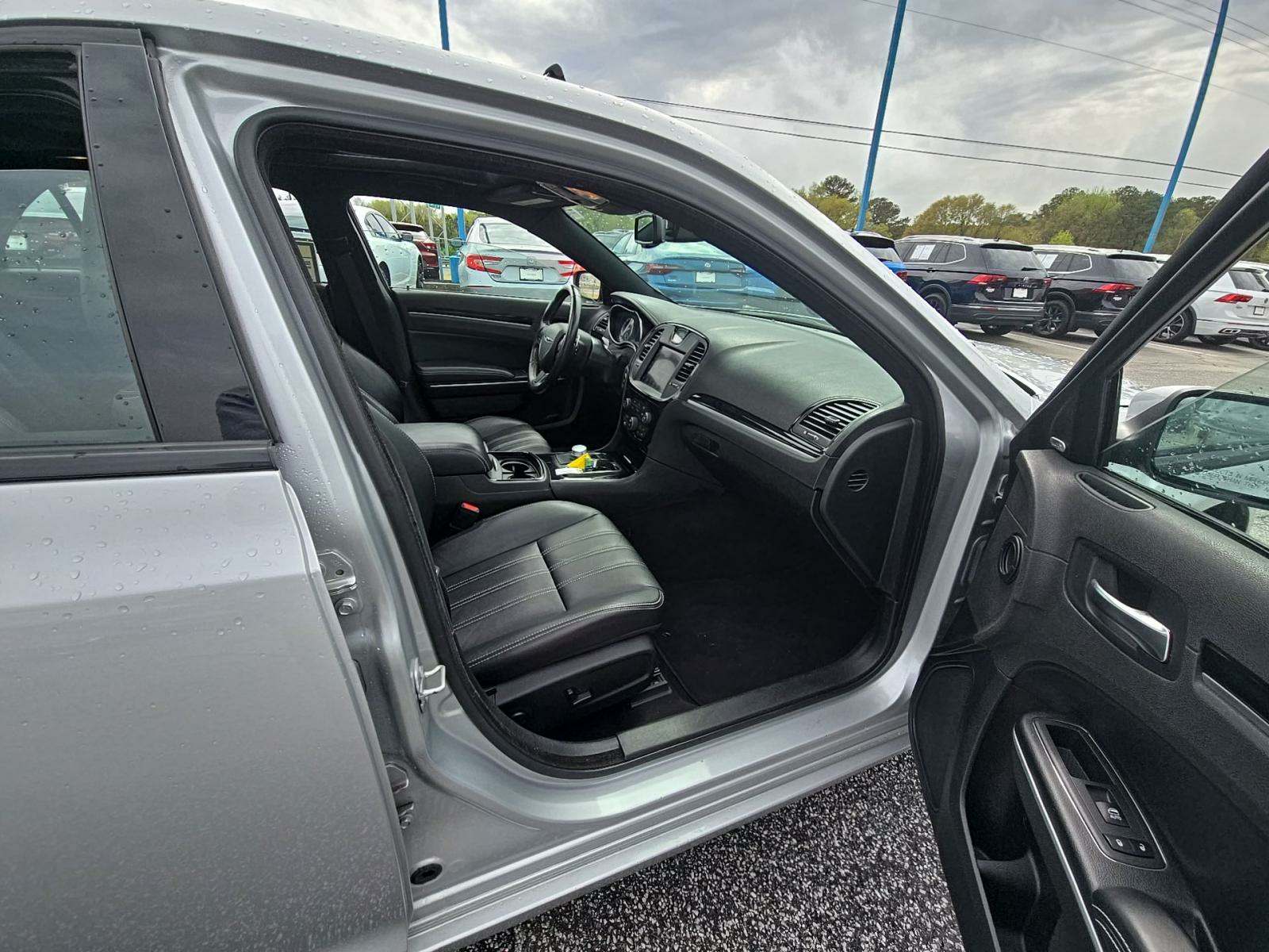 2022 Chrysler 300 S RWD