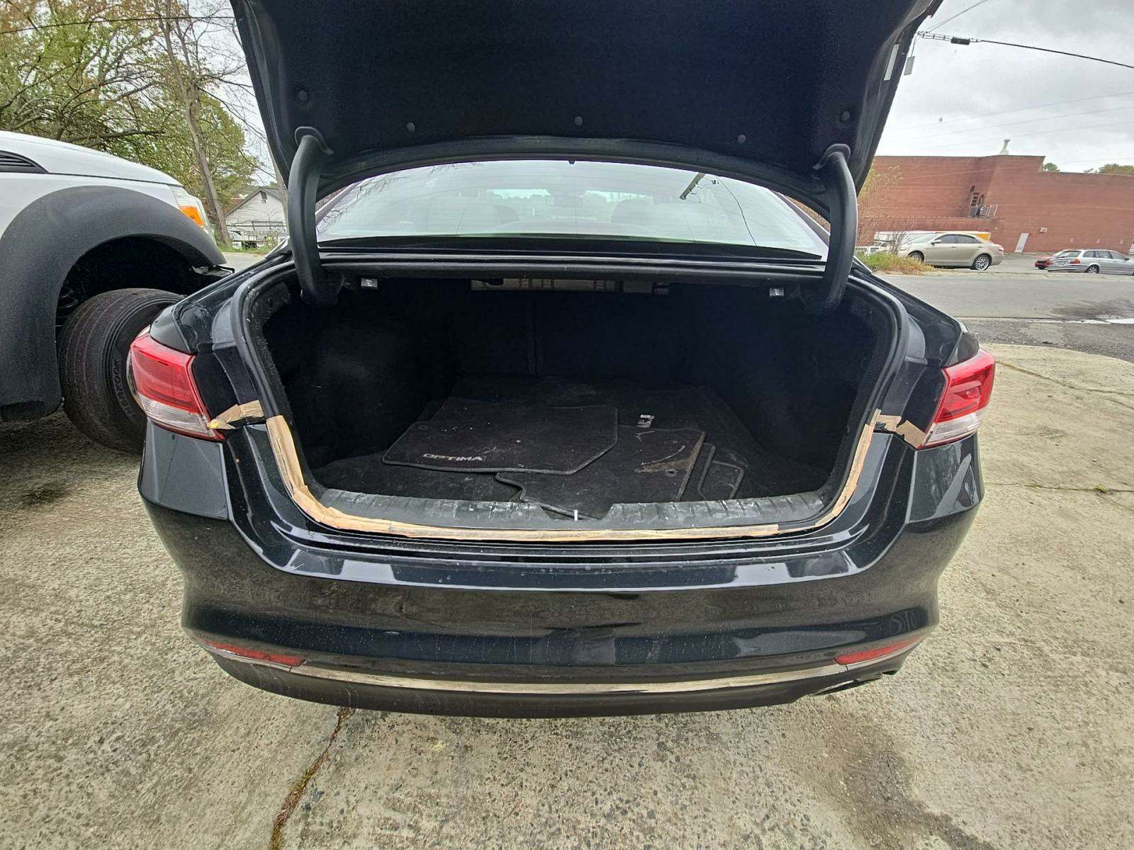 2016 Kia Optima LX FWD