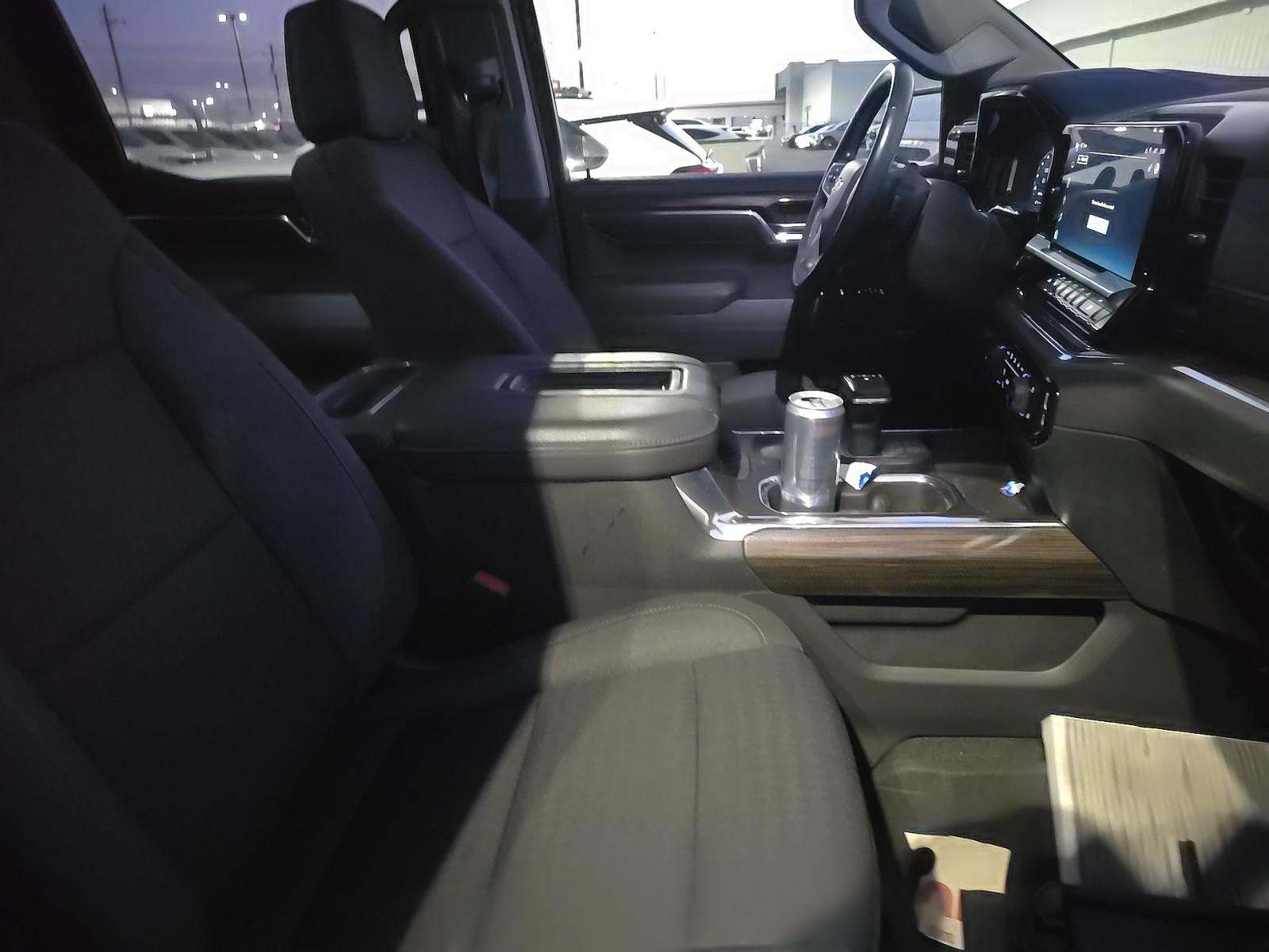 2022 Chevrolet Silverado 1500 RST RWD