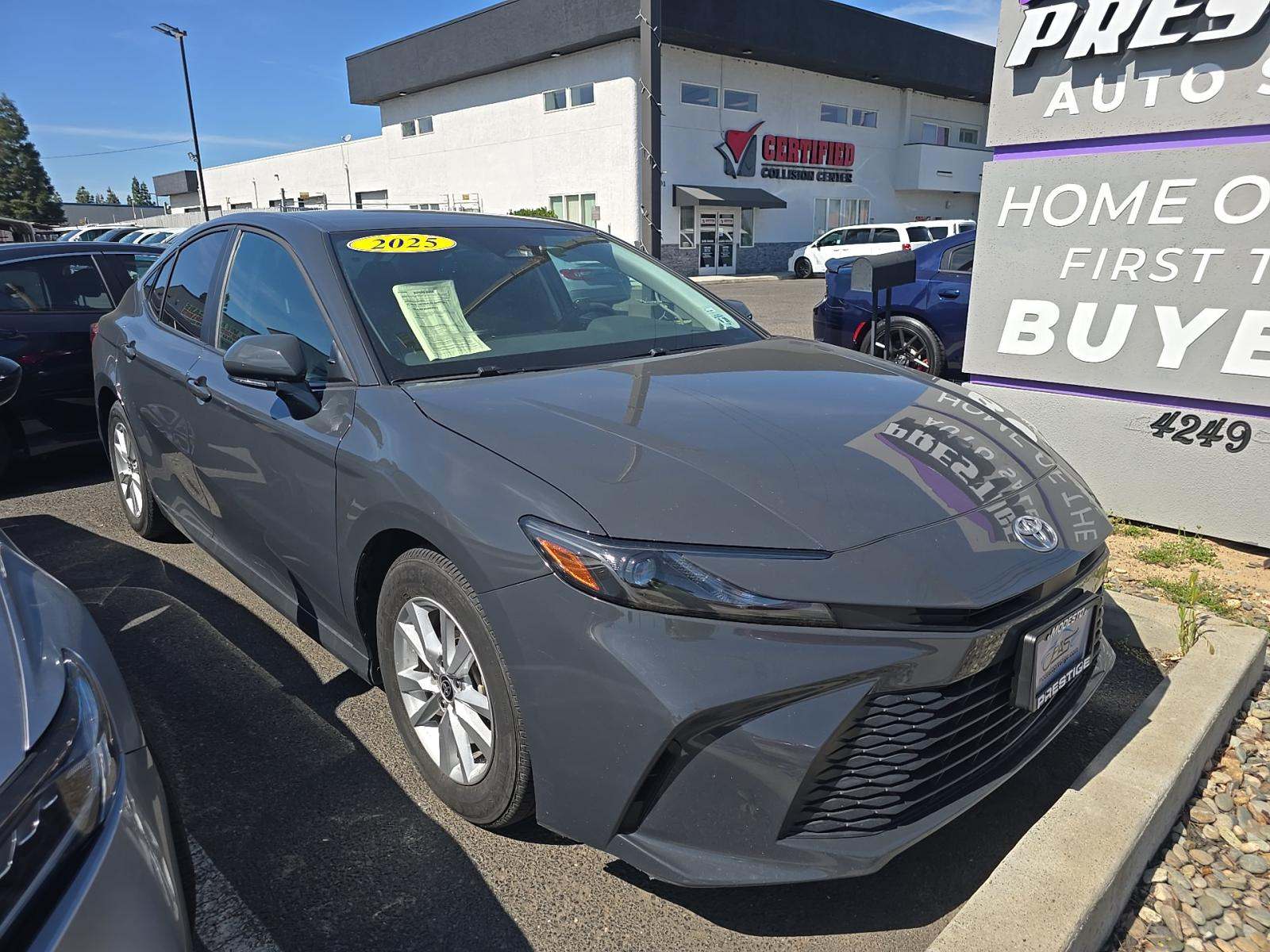 2025 Toyota Camry LE FWD