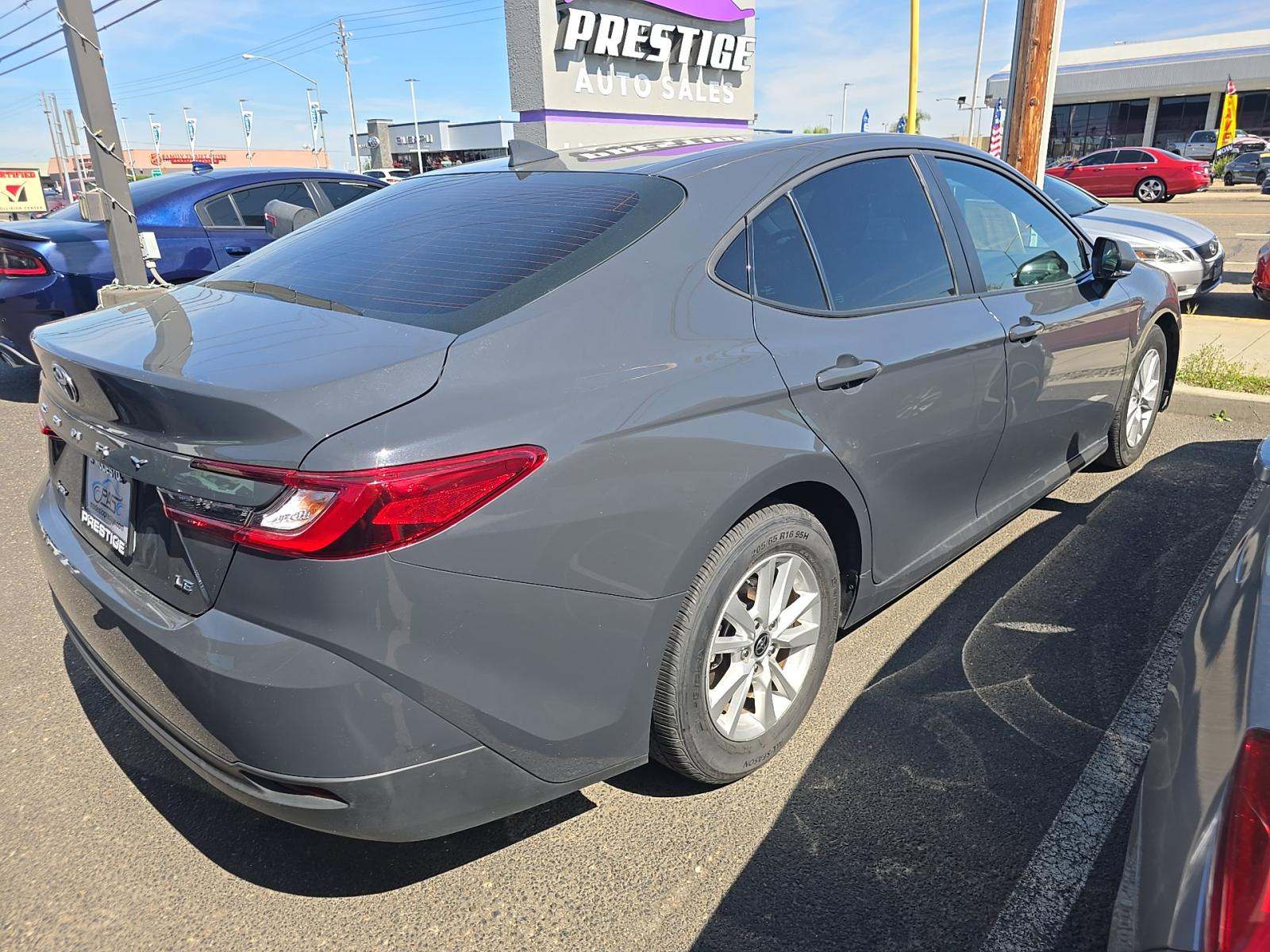 2025 Toyota Camry LE FWD
