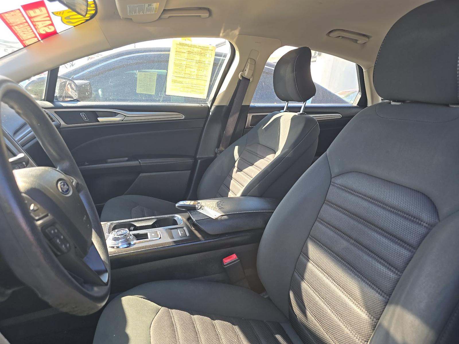 2018 Ford Fusion SE FWD