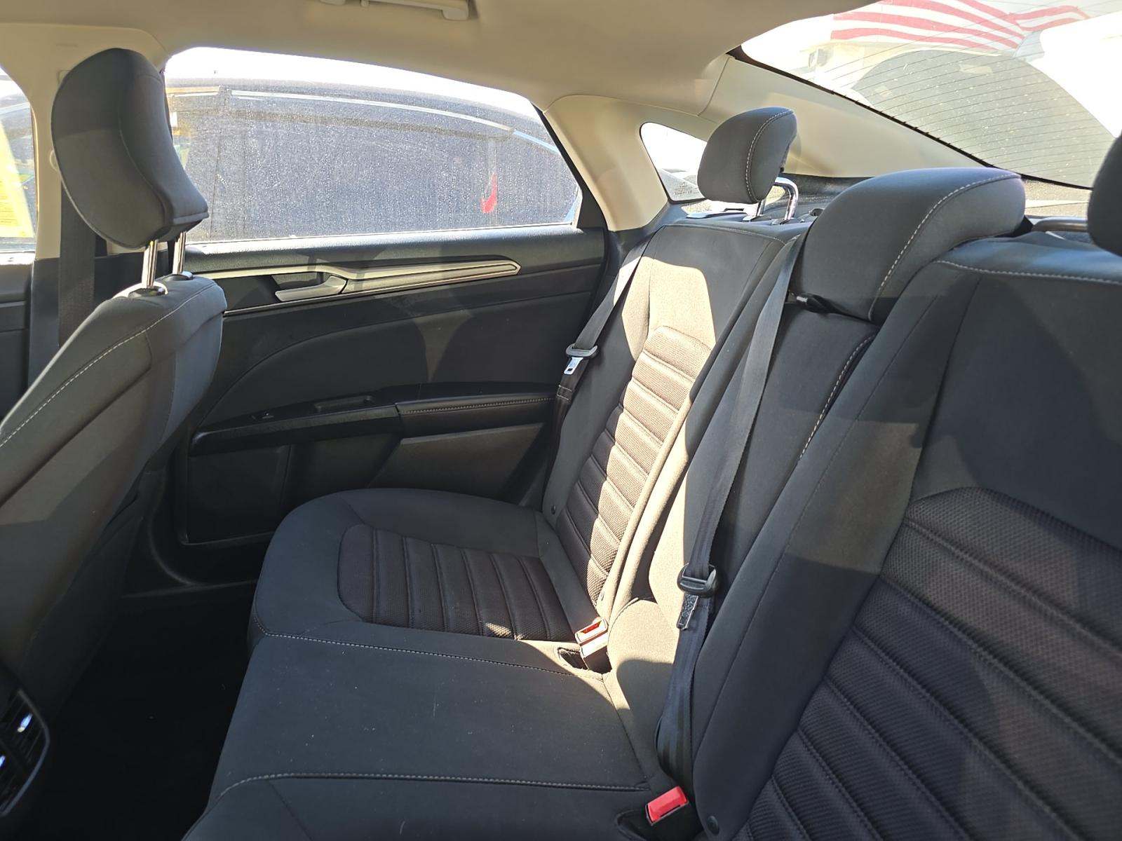 2018 Ford Fusion SE FWD